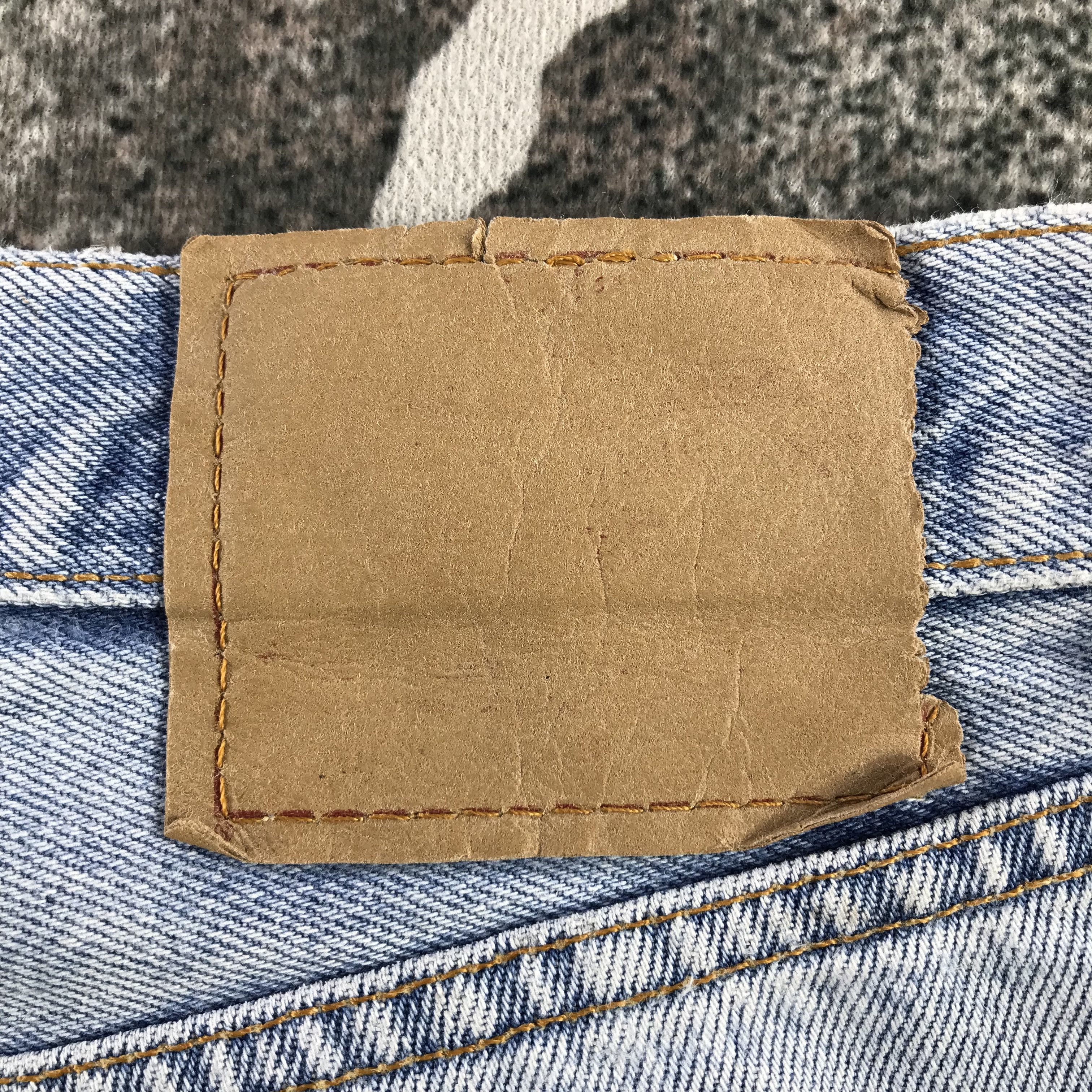 Levi's Vintage 90s Levis 501 Jeans Light wash Denim KJ3348 Size US 32 / EU 48 - 5 Thumbnail