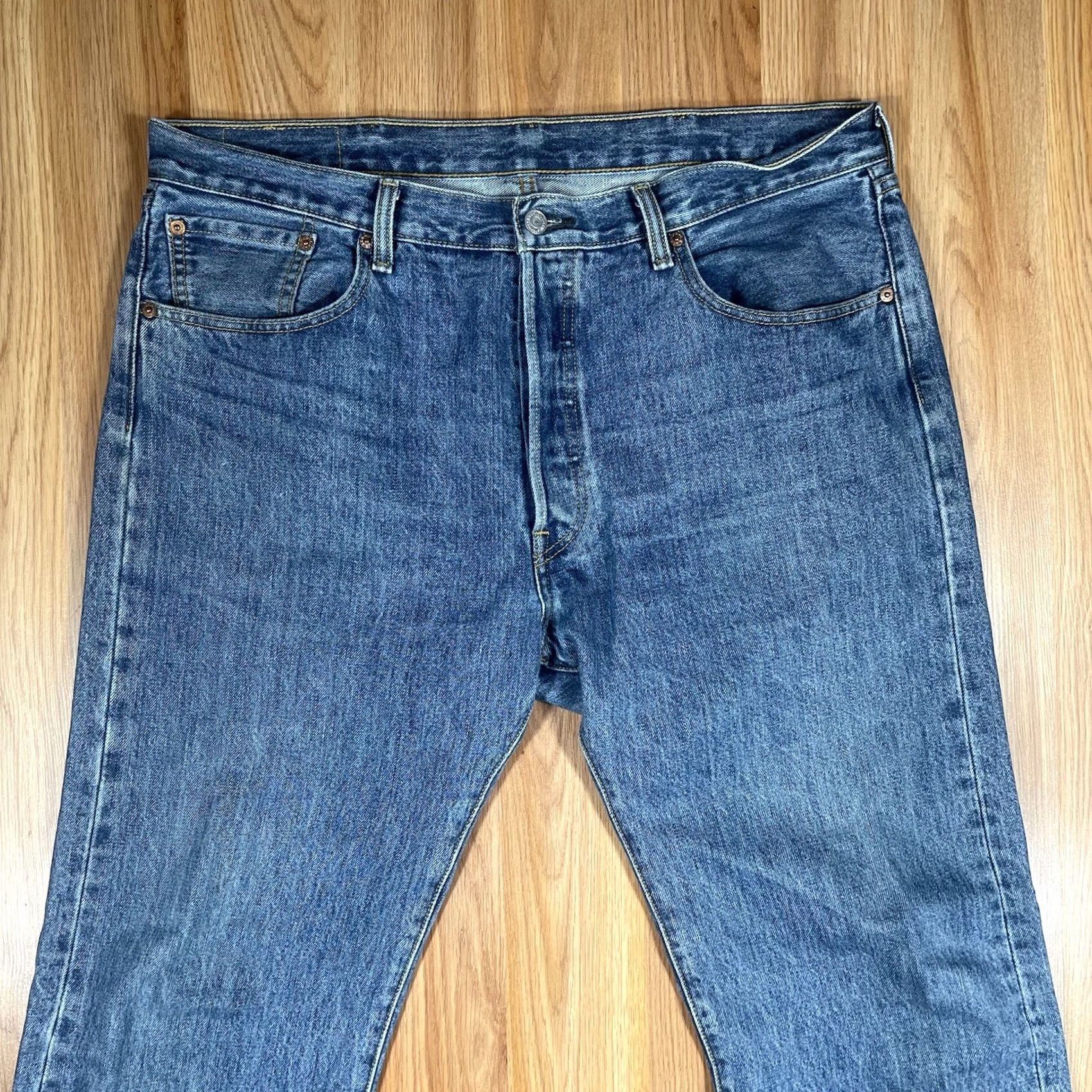 Levi's LEVI'S 501 Straight Leg Jeans Men’s 38Wx32L Blue Denim Button Fly 100% Cotton Size US 38 / EU 54 - 2 Thumbnail