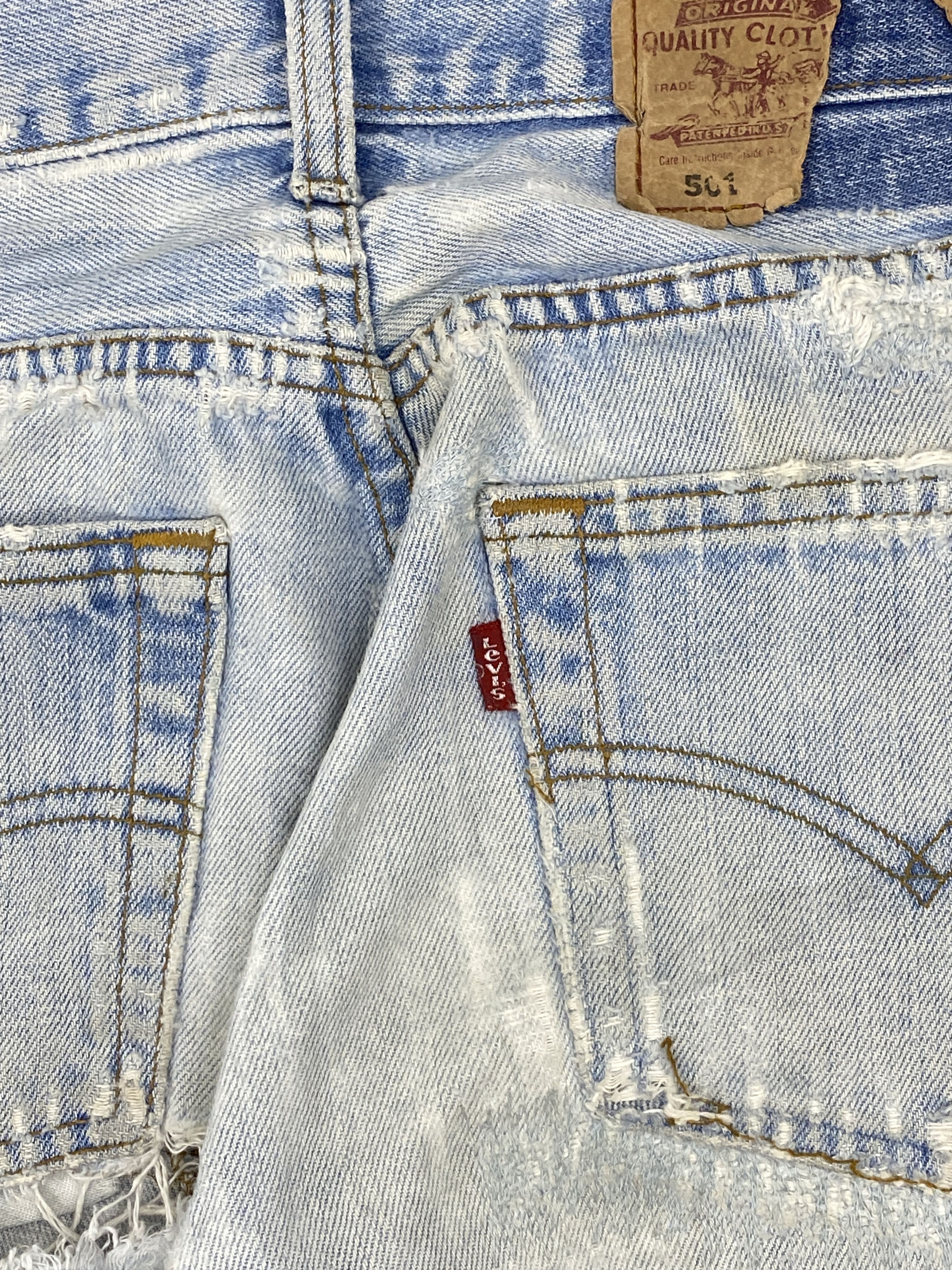 Levi's Vintage Levis 501 Light Wash Ripped Jeans DP2754 Size US 28 / EU 44 - 6 Thumbnail