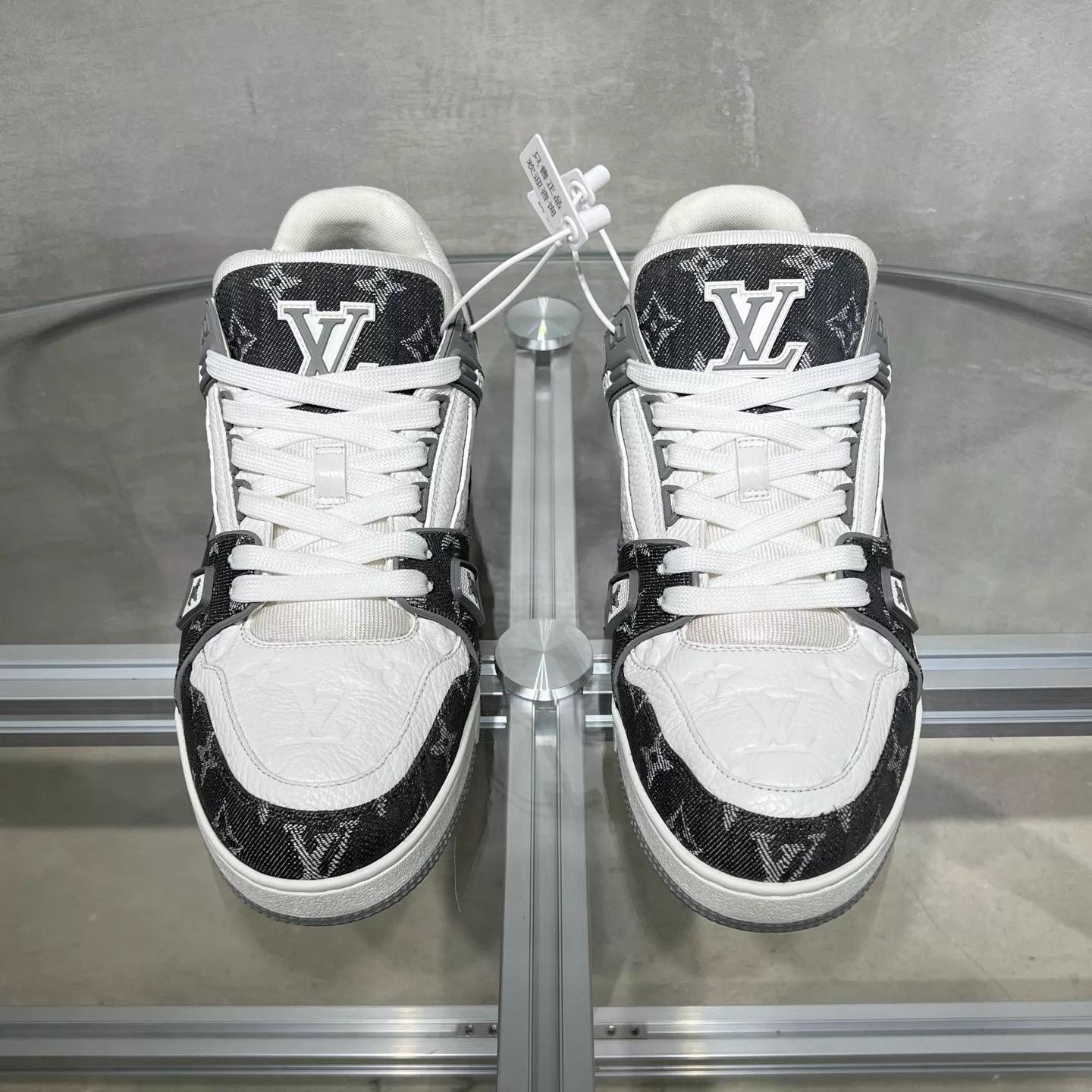 Louis Vuitton LV Trainer White Grey Denim US8.5/42.5 Size US 8.5 / EU 41-42 - 1 Thumbnail