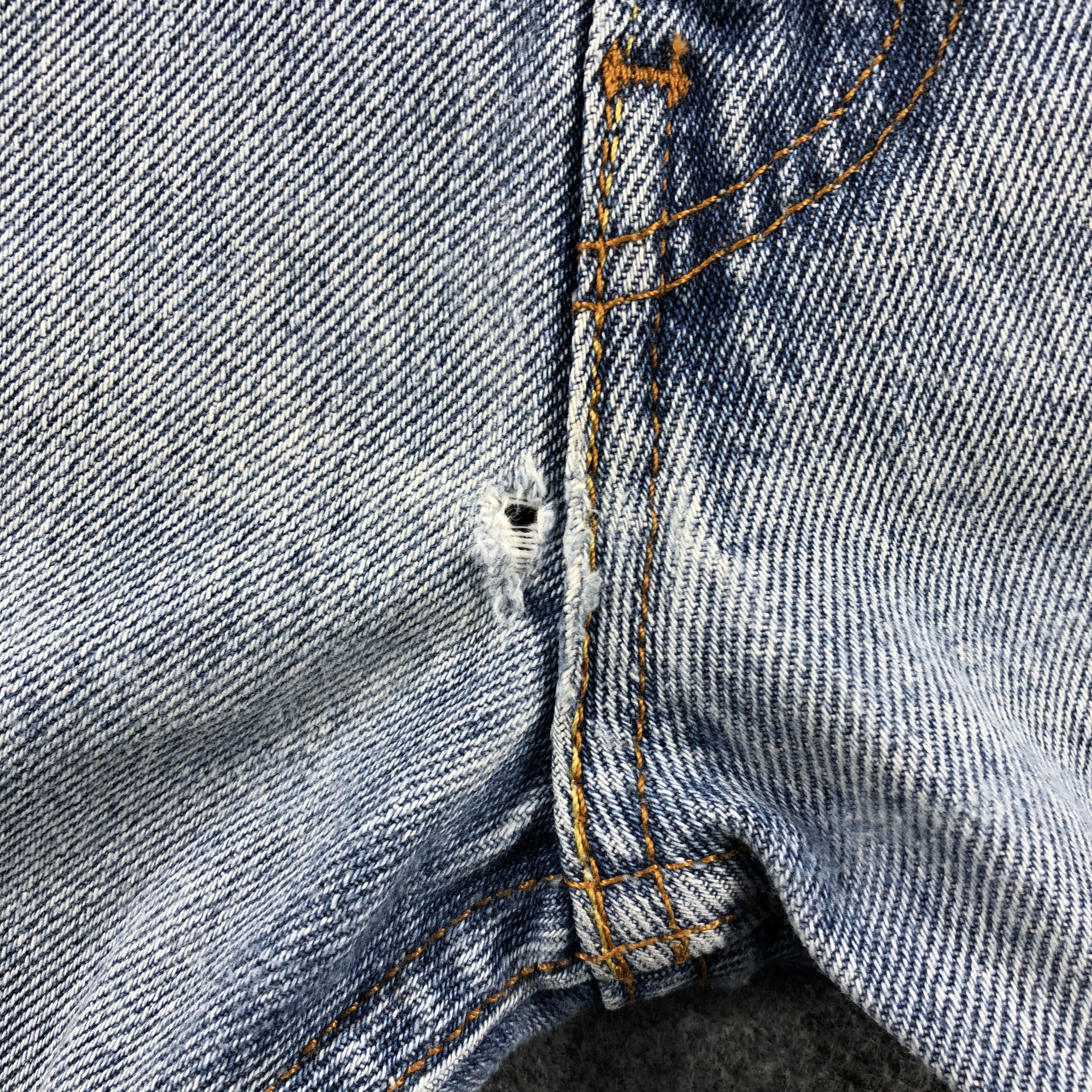 Levi's Vintage Light Wash Levis 505 Jeans-J1510 Size US 37 - 9 Thumbnail