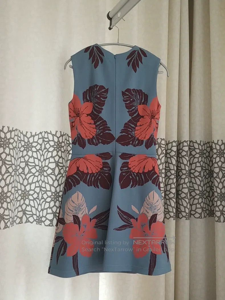 Valentino Valentino knitted dresses Size M / US 6-8 / IT 42-44 - 4 Thumbnail