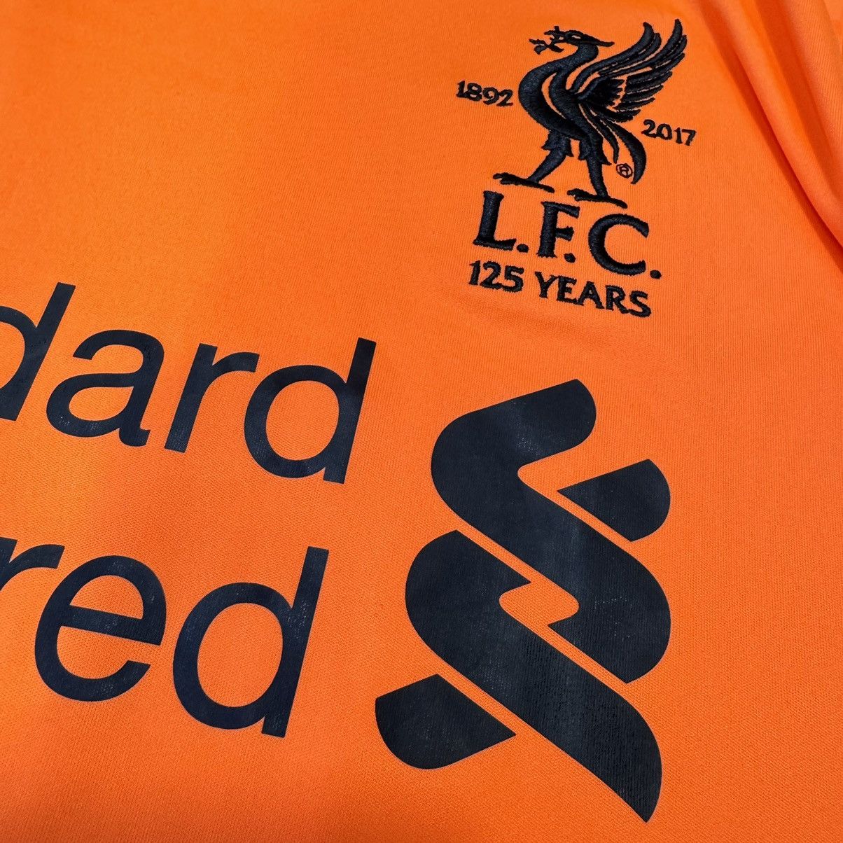 New Balance Liverpool 17/18 away shirt #14 Henderson Size US L / EU 52-54 / 3 - 4 Thumbnail