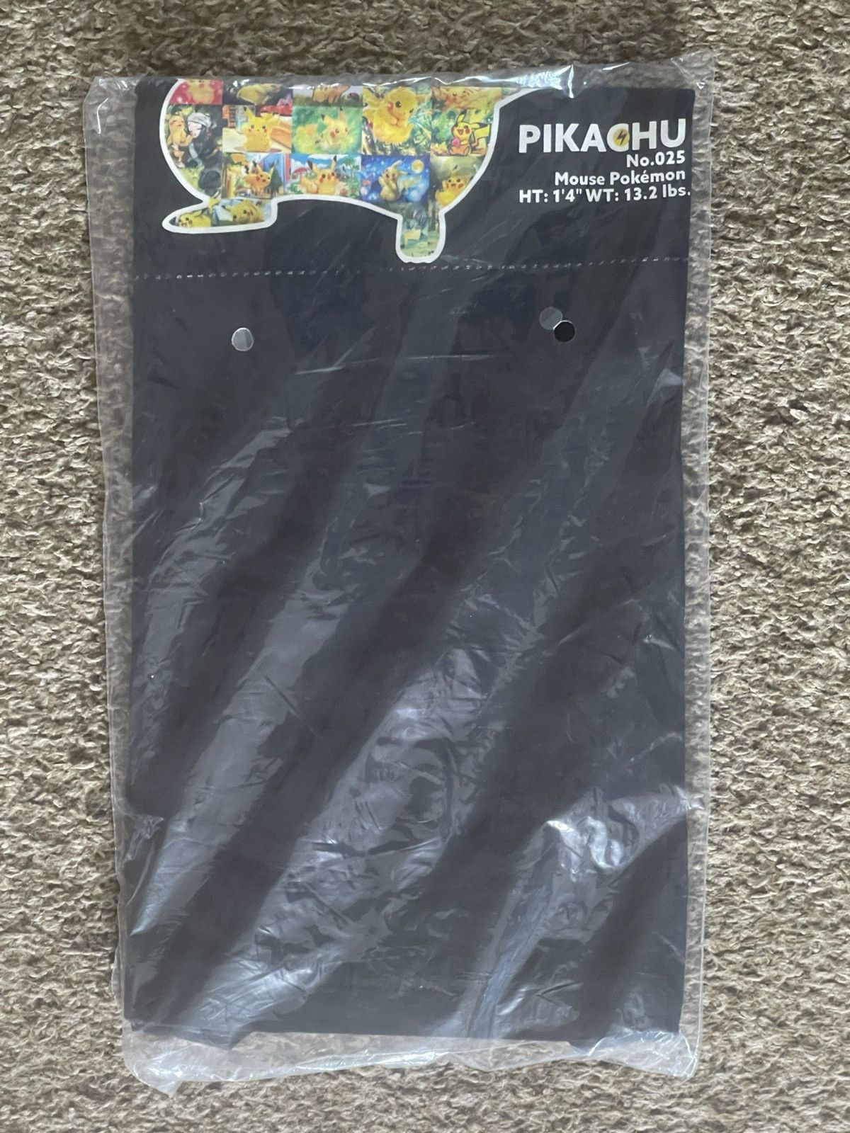 Pokemon × Uniqlo *New* Pokémon x Uniqlo UT Graphic T-Shirt / Pikachu Size US M / EU 48-50 / 2 - 4 Thumbnail
