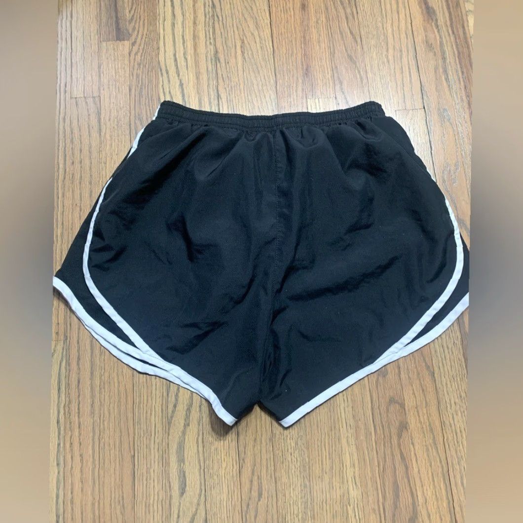 Nike Nike Shorts Women S Black Athletic Regular Small Size 28" / US 6 / IT 42 - 4 Thumbnail