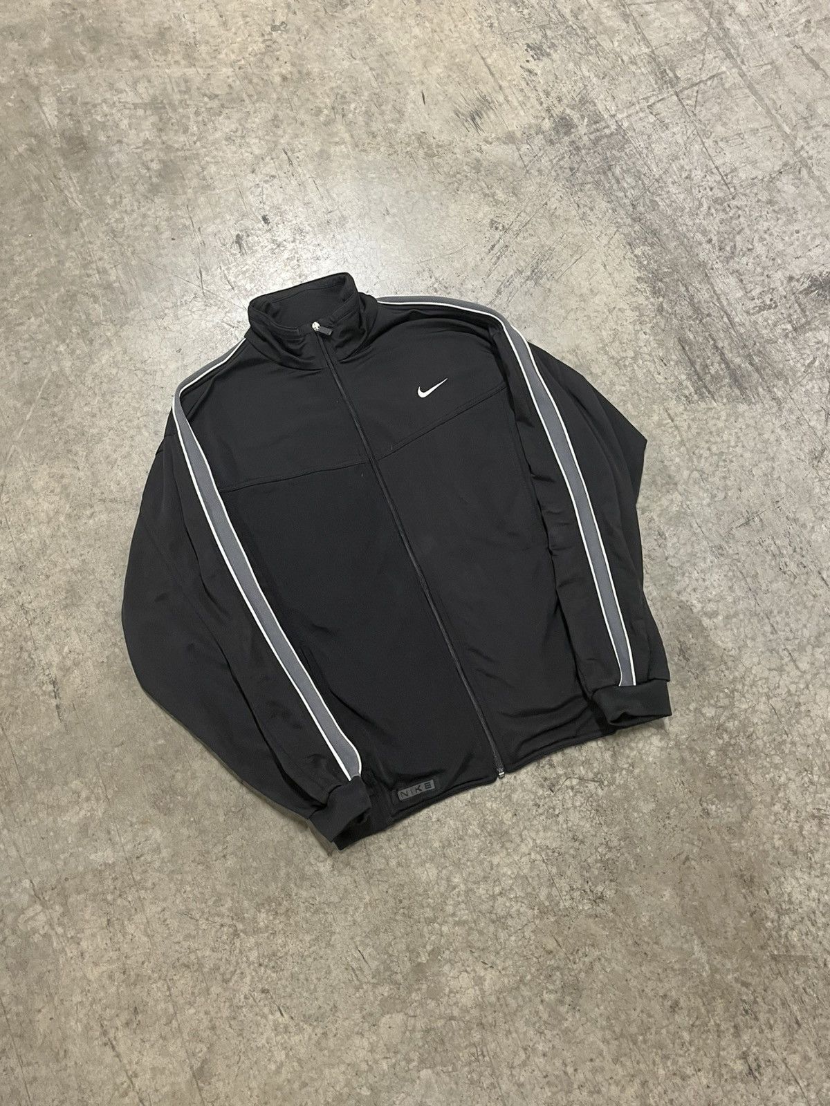 Nike × Vintage Nike y2k track jacket streetwear hype sport rare Size US L / EU 52-54 / 3 - 6 Thumbnail