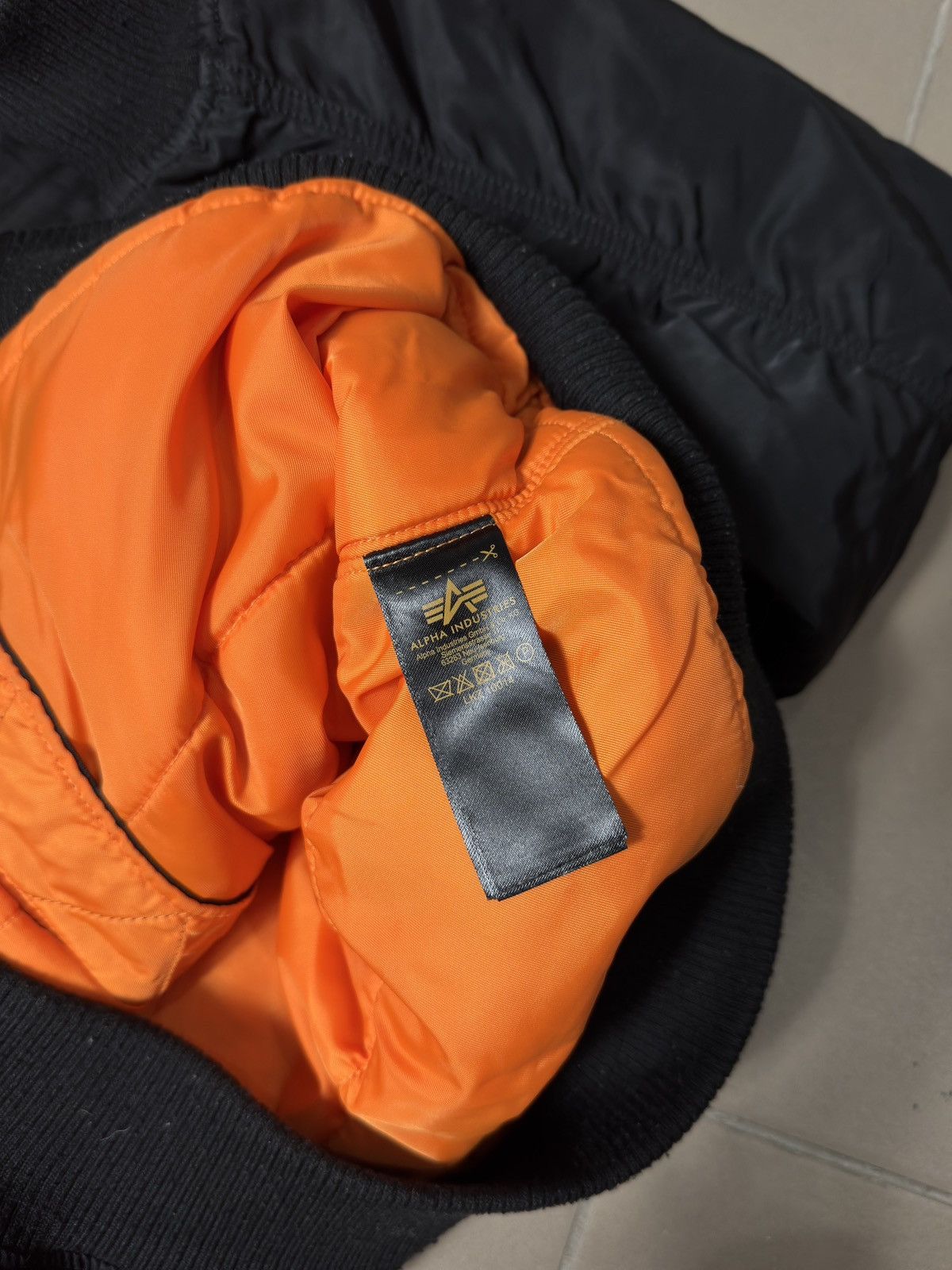 Alpha Industries VINTAGE ALPHA INDUSTRIES OVERSIZED NYLON BOMBERS Size XL / US 12-14 / IT 48-50 - 6 Thumbnail