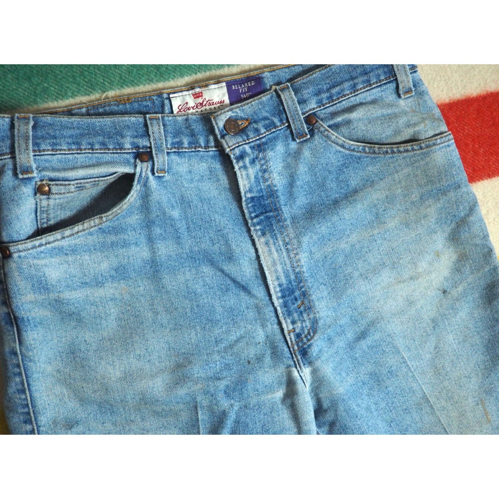 Levi's VINTAGE Levi's 540 Relaxed Denim Shorts 35W Men 90s Grunge Distressed Blue 35" Waist Mens Size US 35 - 4 Thumbnail