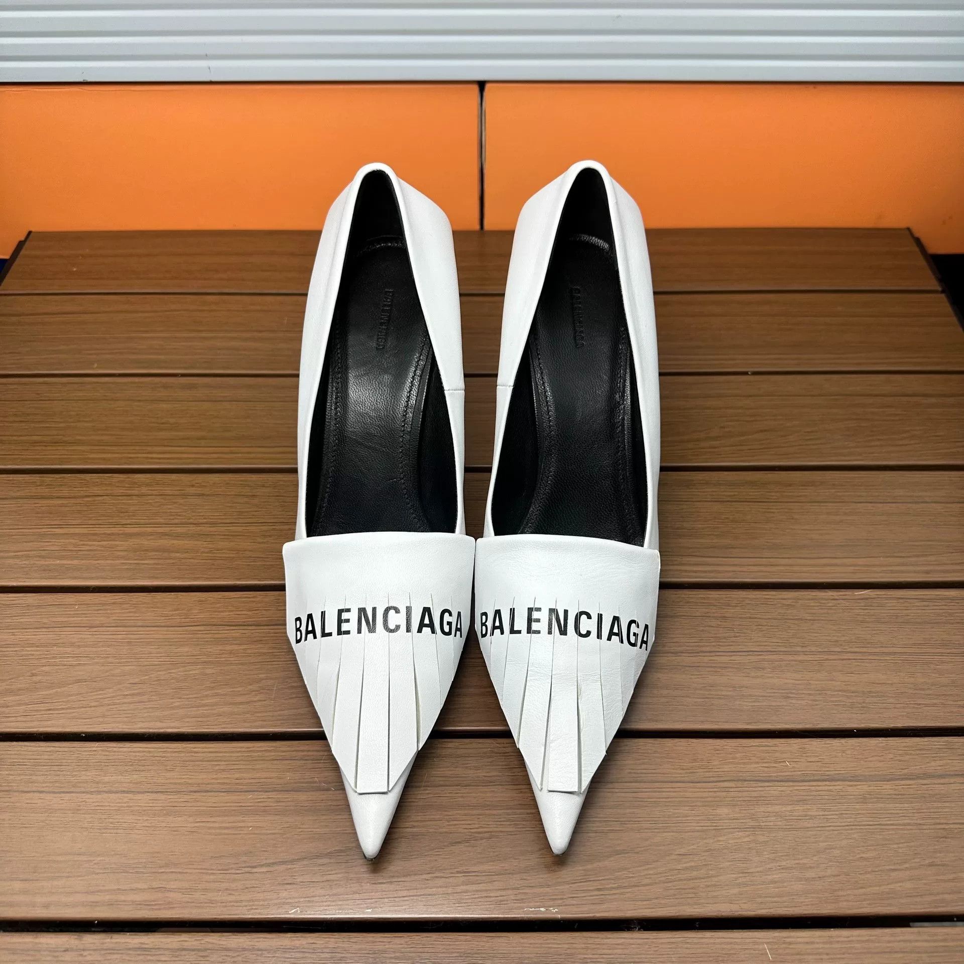 Balenciaga Balenciaga Lowtop Sneakers it_38 Women Size US 8 / IT 38 - 1 Thumbnail