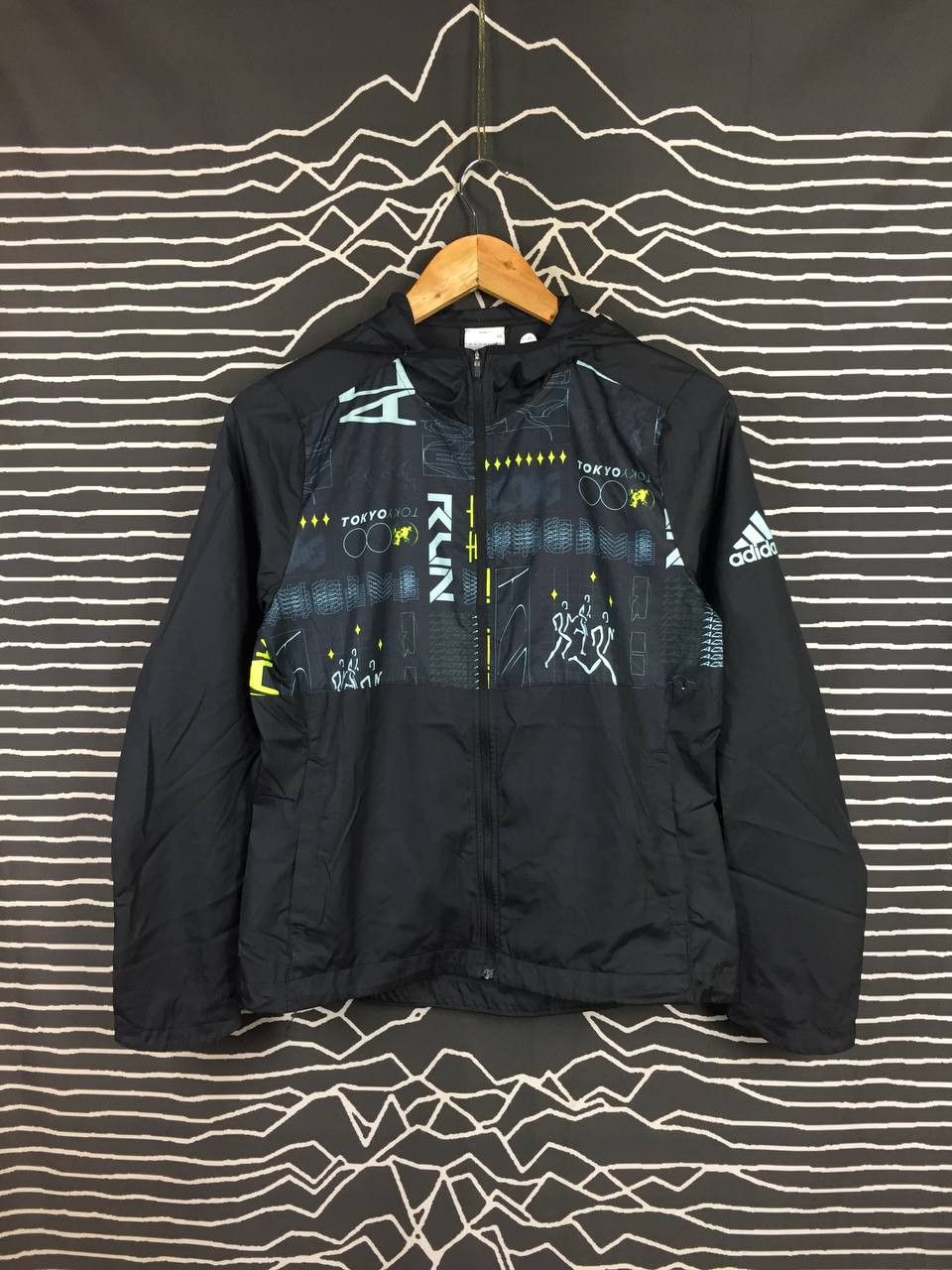 Adidas Adidas Black Tokyo Running Graphic Windbreaker Jacket Hooded Size US S / EU 44-46 / 1 - 3 Thumbnail