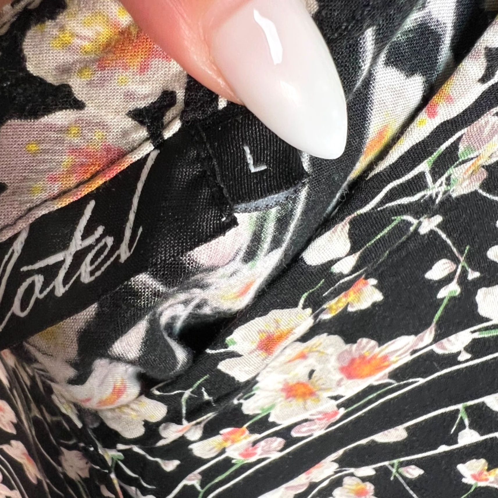 Vintage Motel Dress Shiny Floral V-Neck Short Sleeve Mini - Adult Womens Large Black - Party/Cocktail, 100% Viscose, Summer/Spring, Regular Size 36" / US 14 / IT 50 - 4 Thumbnail