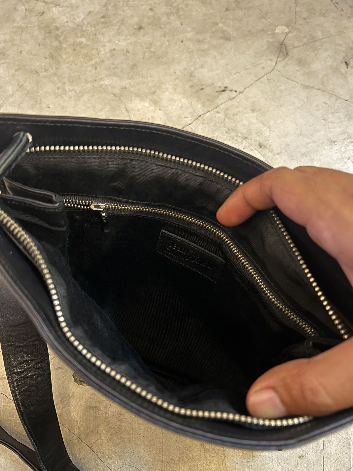 Jean Paul Gaultier 2000s Jean Paul Gaultier Native Leather Slingbag Size ONE SIZE - 6 Thumbnail