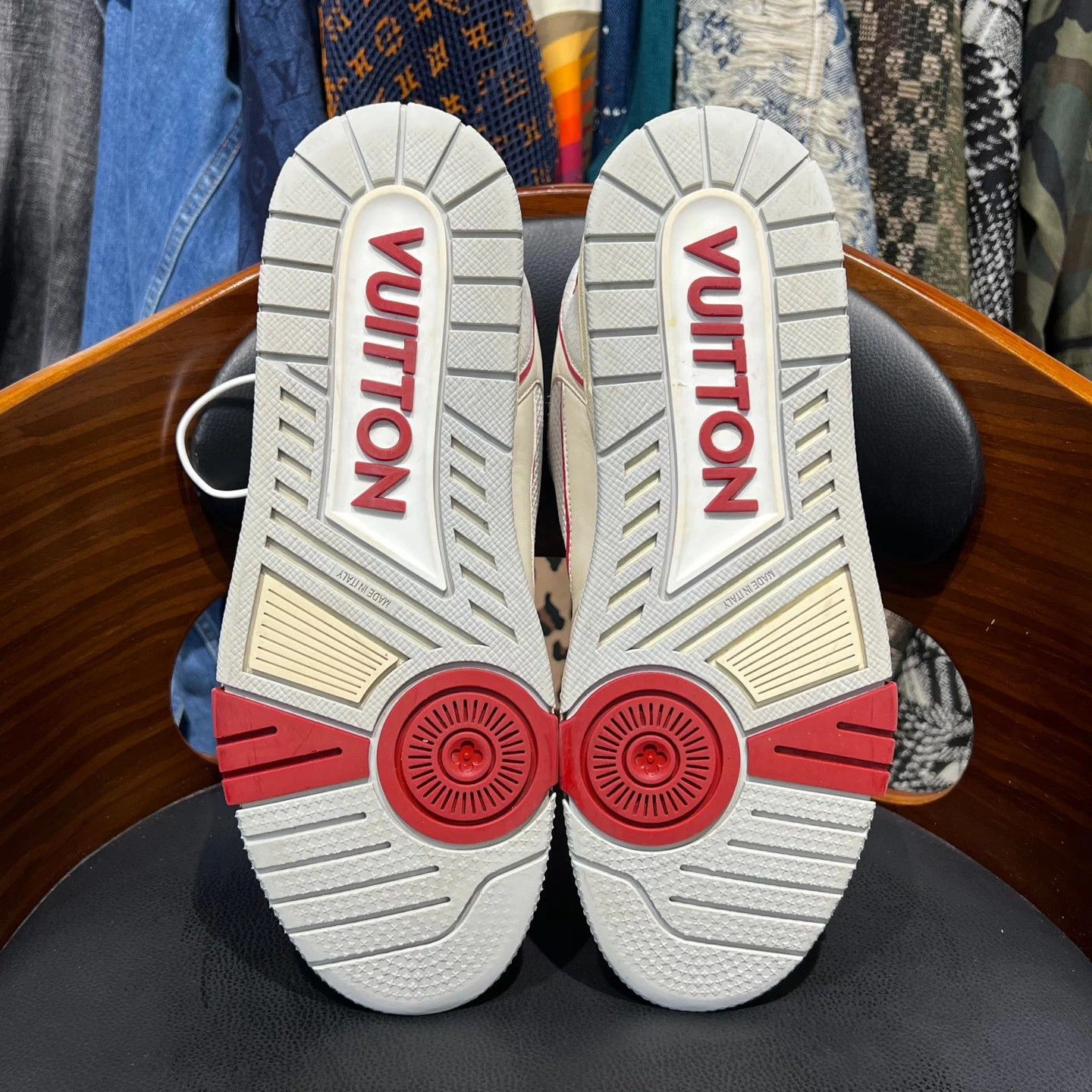 Louis Vuitton LV Trainer White Red Velcro US7 Excellent Condition Size US 8 / EU 41 - 9 Thumbnail