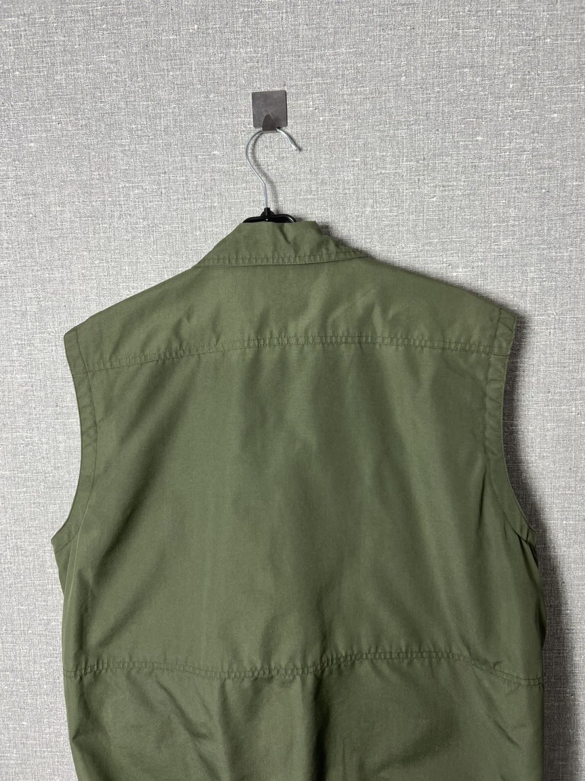 Fjallraven Vintage Rare Fjallraven Multi Pocket Men’s Vest Size M Size US M / EU 48-50 / 2 - 12 Thumbnail
