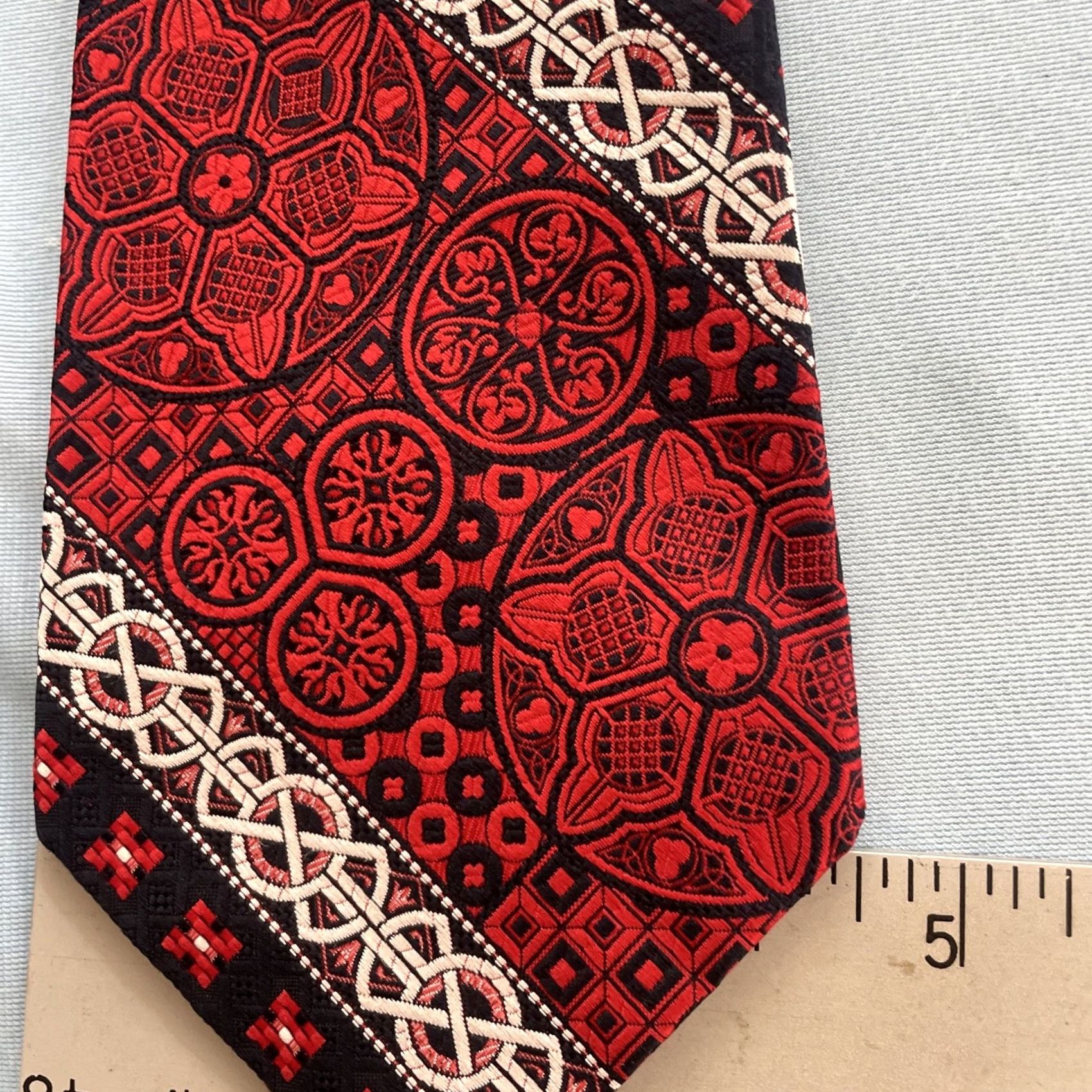 Vintage VINTAGE Necktie 4.5" Kipper Handmade Jacquard Rockabilly Mob Boss Red Black White Geometric Vintage Tugged Capable Wide Tie Mens Size ONE SIZE - 4 Thumbnail