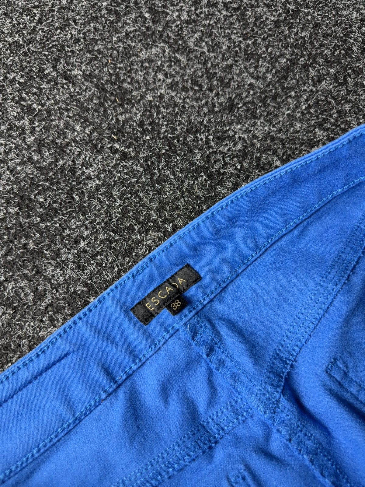 Escada Avant Garde Luxury Designer Escada gold logo Blue pants Size 31" - 9 Thumbnail