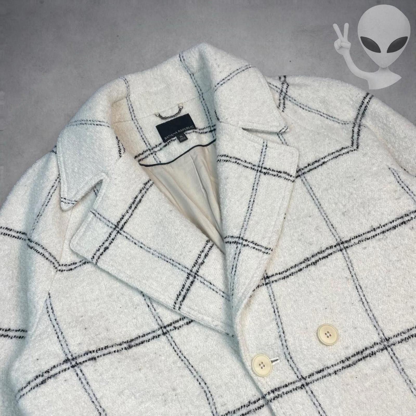 Banana Republic Banana Republic XL Cream Windowpane Plaid Pea Coat Wool Size XL / US 12-14 / IT 48-50 - 3 Thumbnail