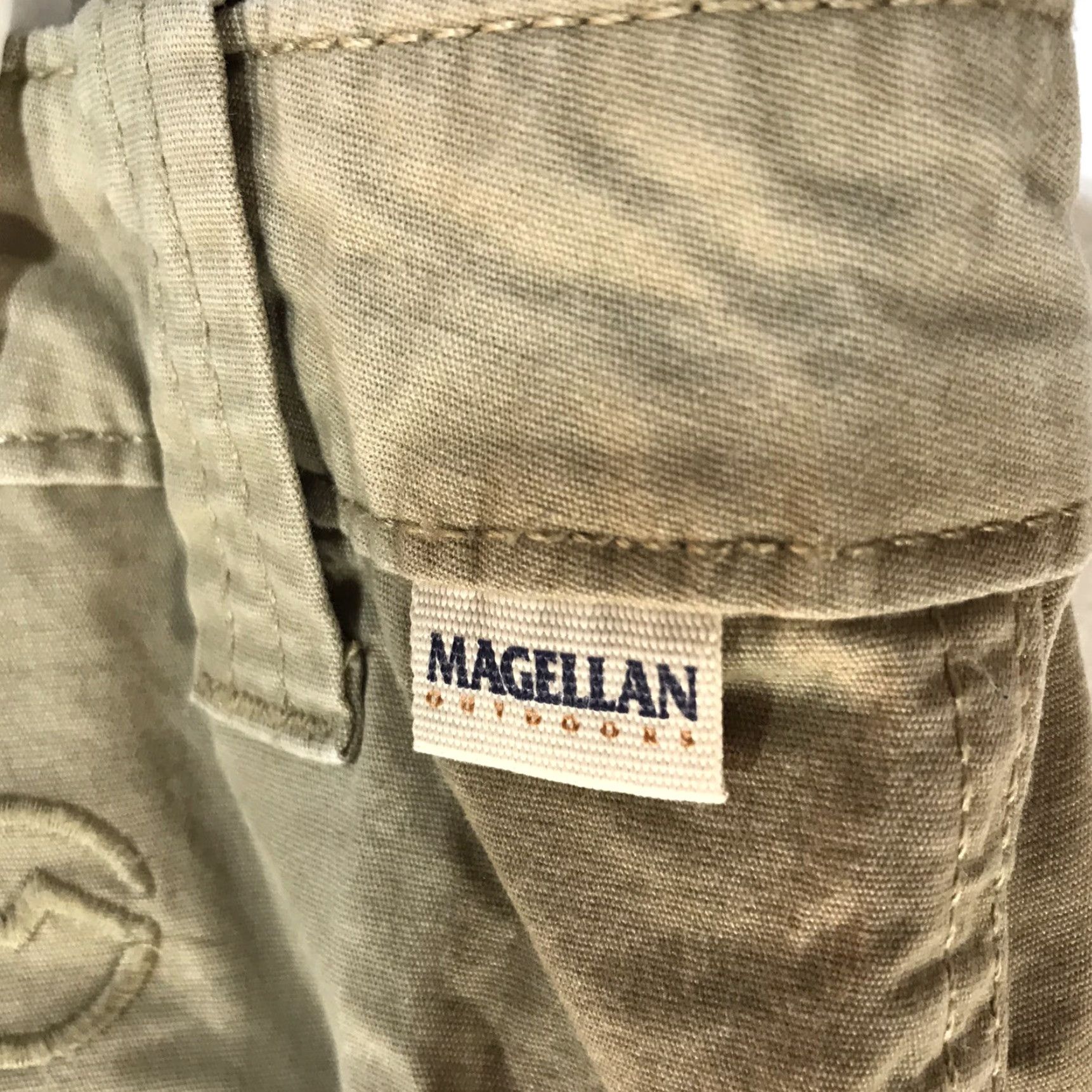Vintage VINTAGE Magellan Outdoors Men's Chino Shorts 36W Casual Travel Workwear Beige Breathable Stretch 9-Inch Inseam Size US 36 / EU 52 - 3 Thumbnail
