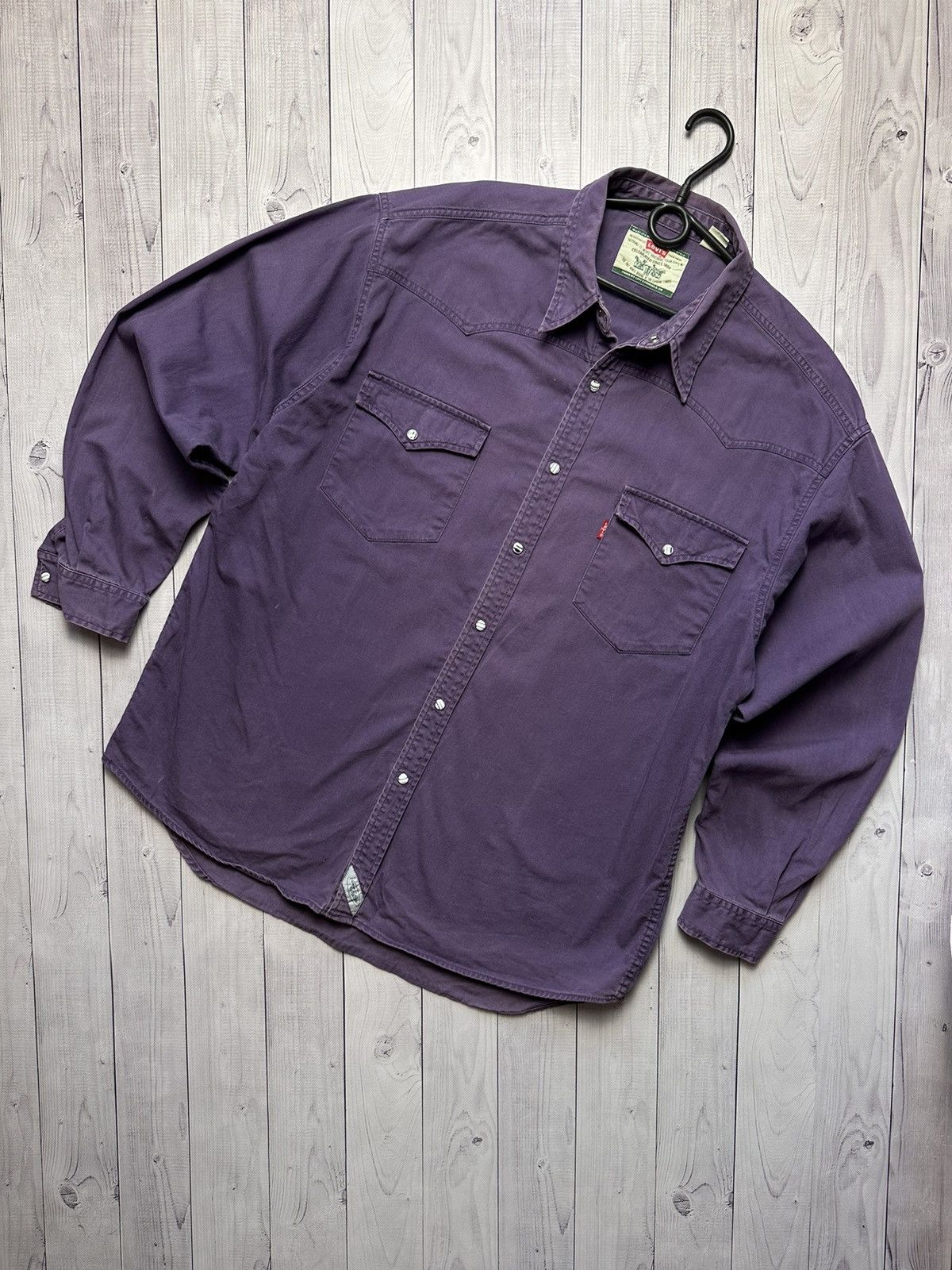 Levi's Vintage Clothing Vintage Levi’s denim shirt western purple size XL rare Size US XL / EU 56 / 4 - 1 Thumbnail