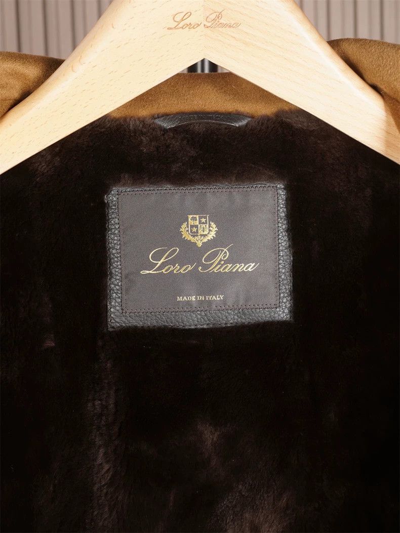 Loro Piana LORO PIANA Fur coat Size US M / EU 48-50 / 2 - 5 Thumbnail