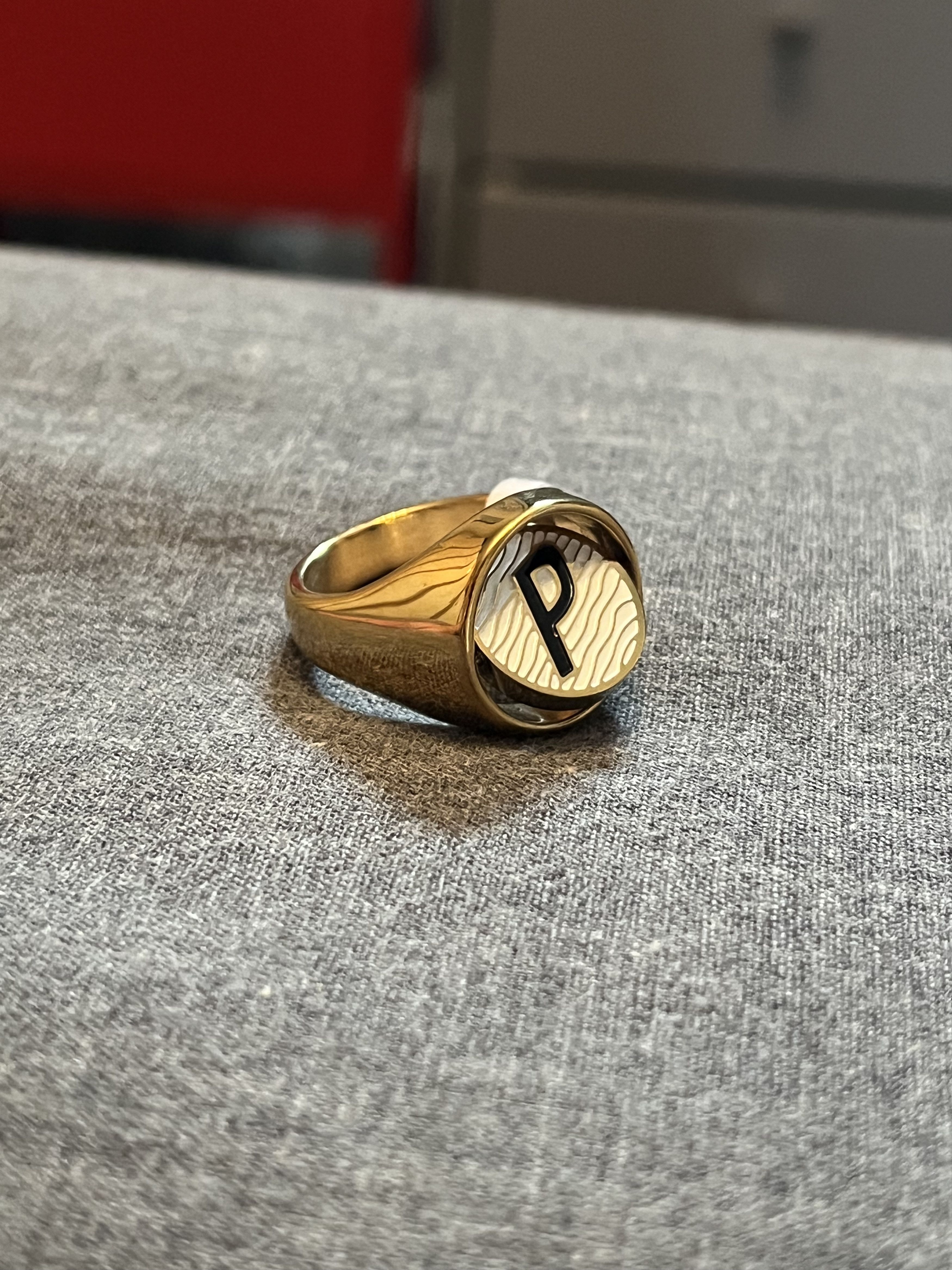 Palace Palace Skateboards Gold Sovereign Ring Solid G Sovereign 9K