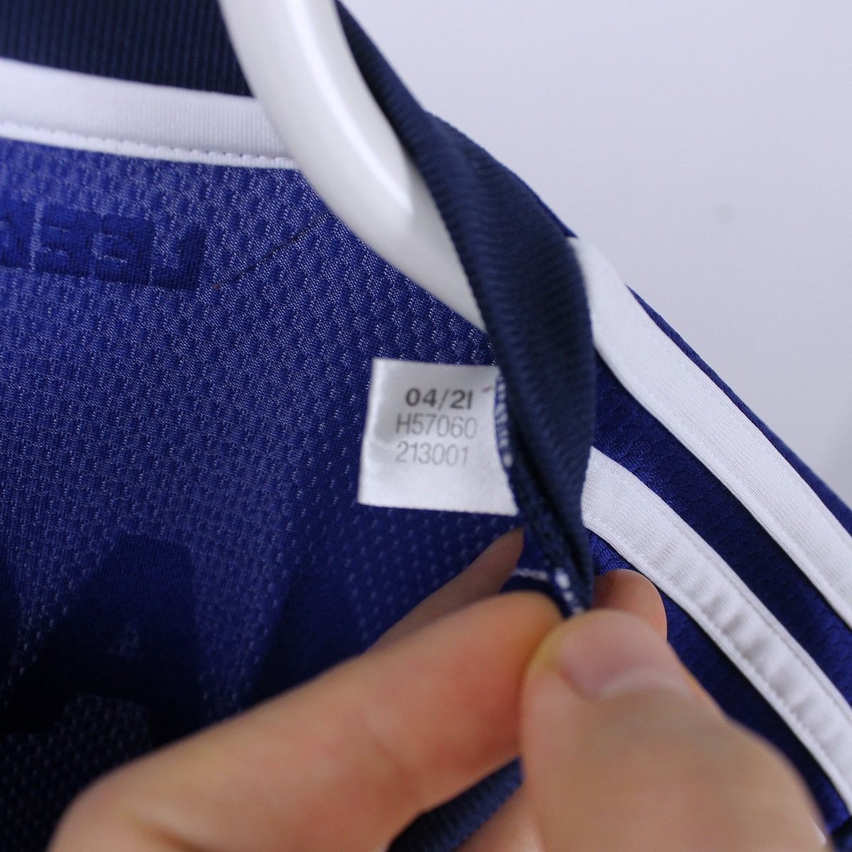 Adidas Adidas Leeds United Magnus 2021/22 Away T-Shirt Jersey Size US S / EU 44-46 / 1 - 8 Thumbnail