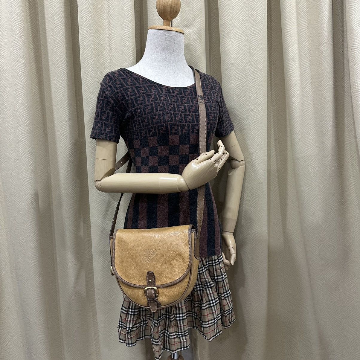 Loewe ‼️YES‼️ VINTAGE LOEWE LEATHER SHOULDER BAG Size ONE SIZE - 1 Thumbnail