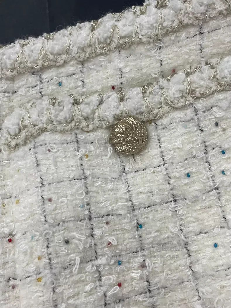 Chanel Chanel 25A white tweed skirt Size 42" / US 20 - 2 Thumbnail