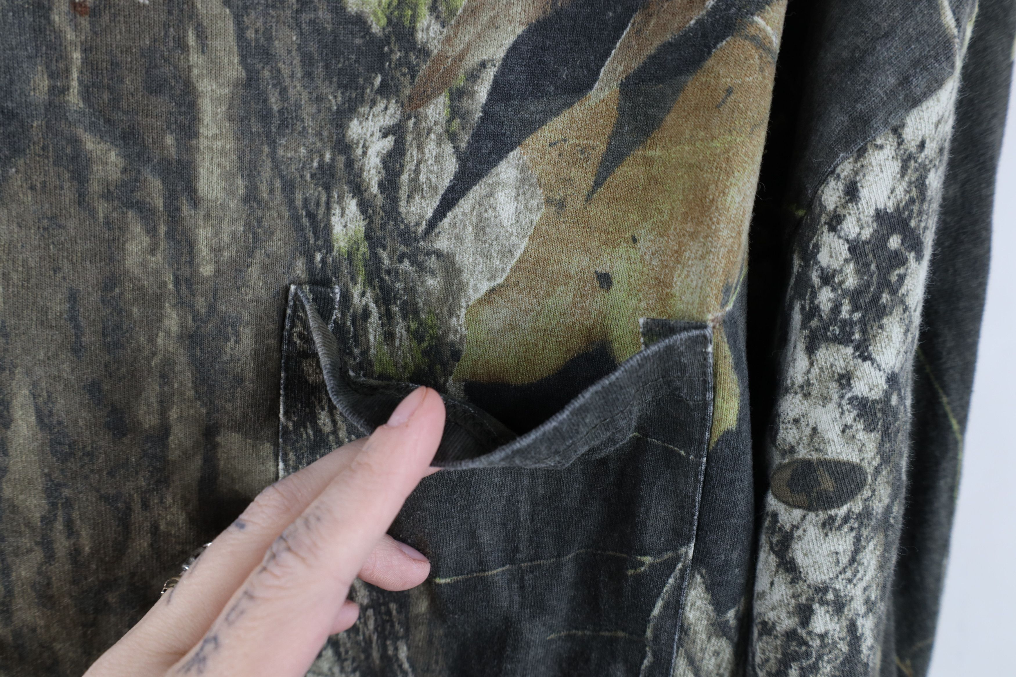 Mossy Oaks Vintage 90s Mossy Oak Camouflage Short Sleeve Pocket T-Shirt Size US XXL / EU 58 / 5 - 4 Thumbnail