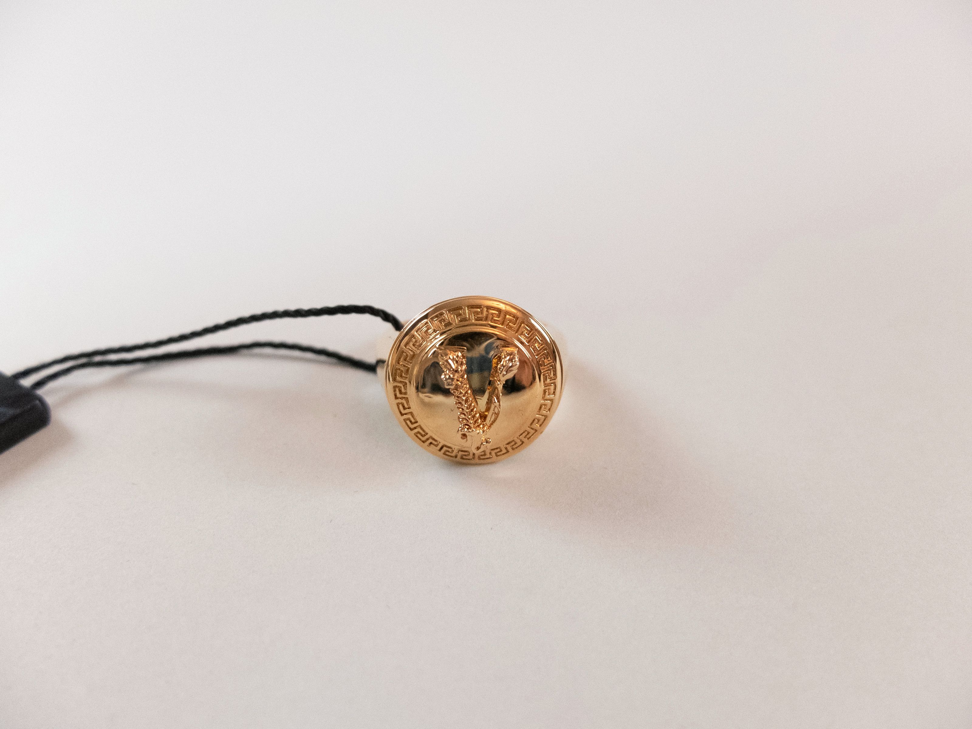 Versace VERSACE Virtus gold tone V logo metal ring 8.5 US / 19 Size ONE SIZE - 3 Thumbnail