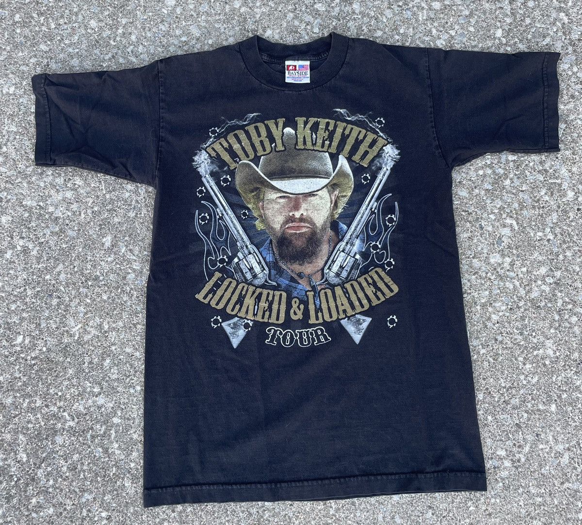 Band Tees Toby Keith Locked & Loaded 2011 Tour T-shirt Size US M / EU 48-50 / 2 - 1 Thumbnail