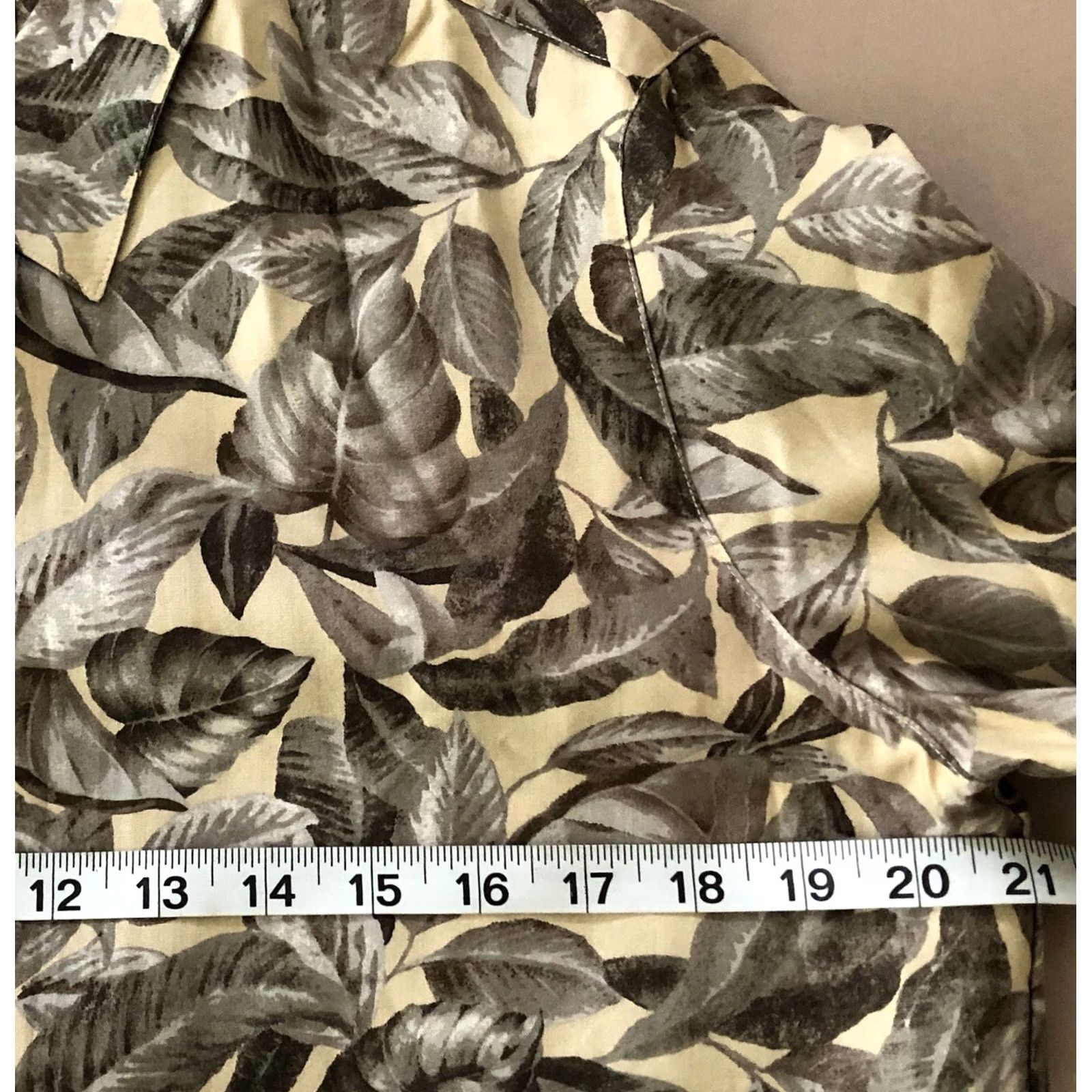 Liz Claiborne Liz Claiborne Rayon button up top PM tan gray tropical Floral Hawaiian luau Shirt Womens PM Multicolor 90s Theme Beach Hawaii Floral? Size M / US 6-8 / IT 42-44 - 4 Thumbnail