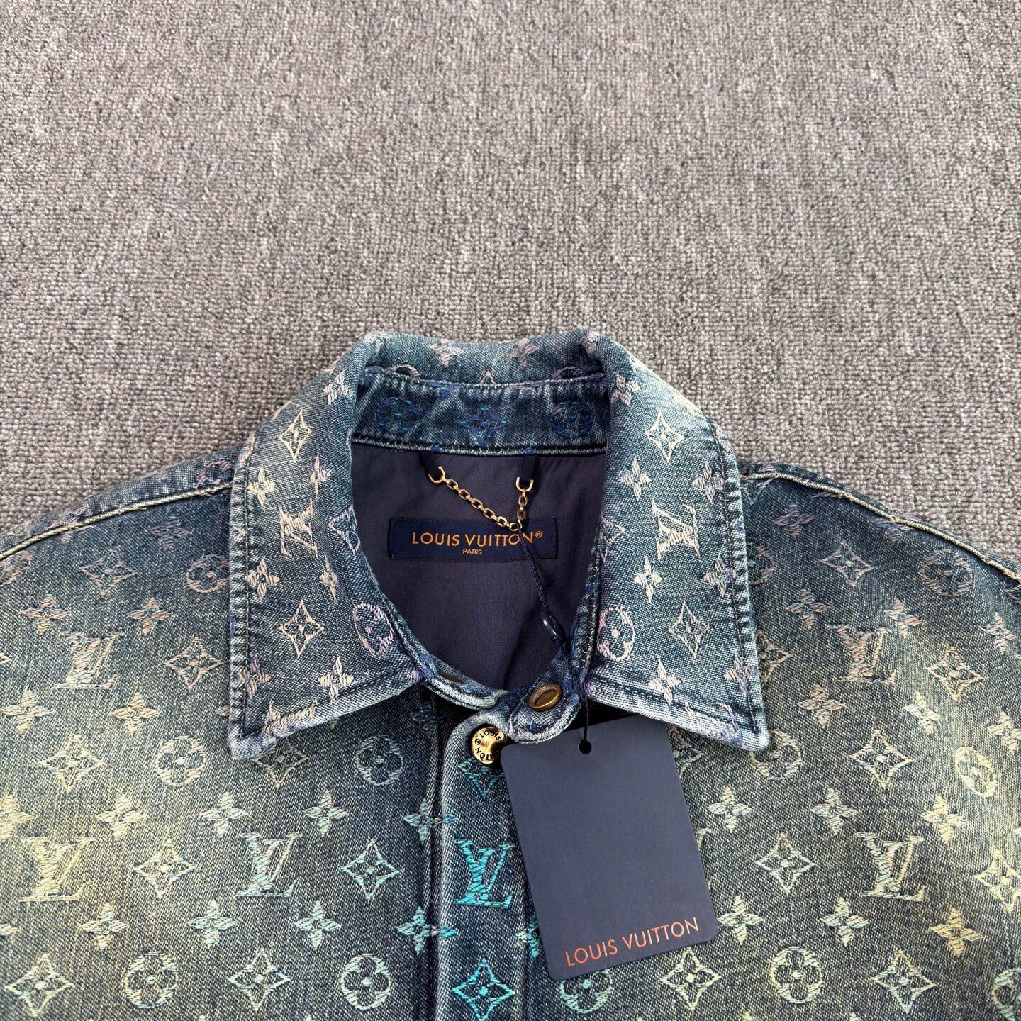Louis Vuitton LV Ombre All Over Print Denim Short-Sleeve Shirt XL Size US XL / EU 56 / 4 - 3 Thumbnail