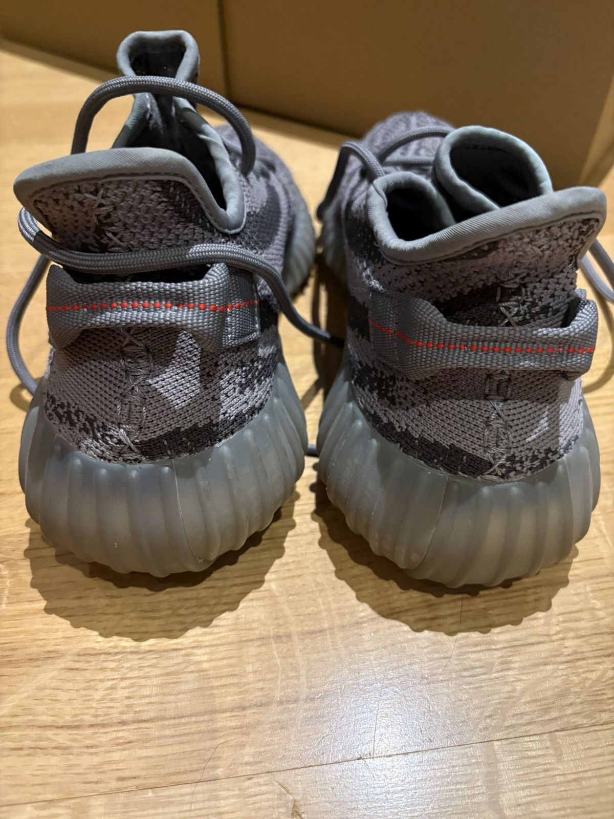 Yeezy Yeezy 350 v2 Beluga 2.0 Size US 9 / EU 42 - 7 Thumbnail