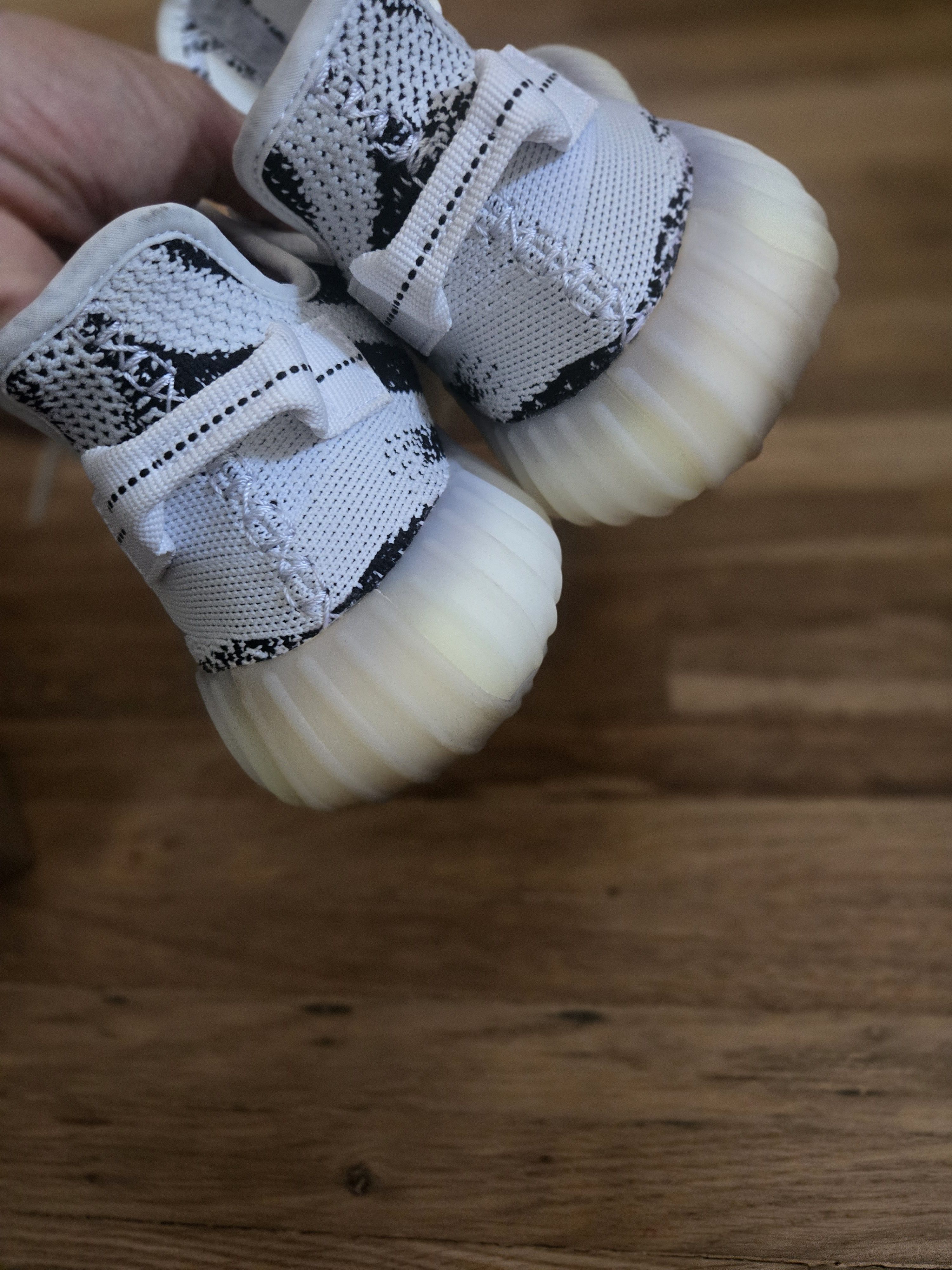 Yeezy Yeezy boost 360 Zebra Size US 11 / EU 44 - 7 Thumbnail
