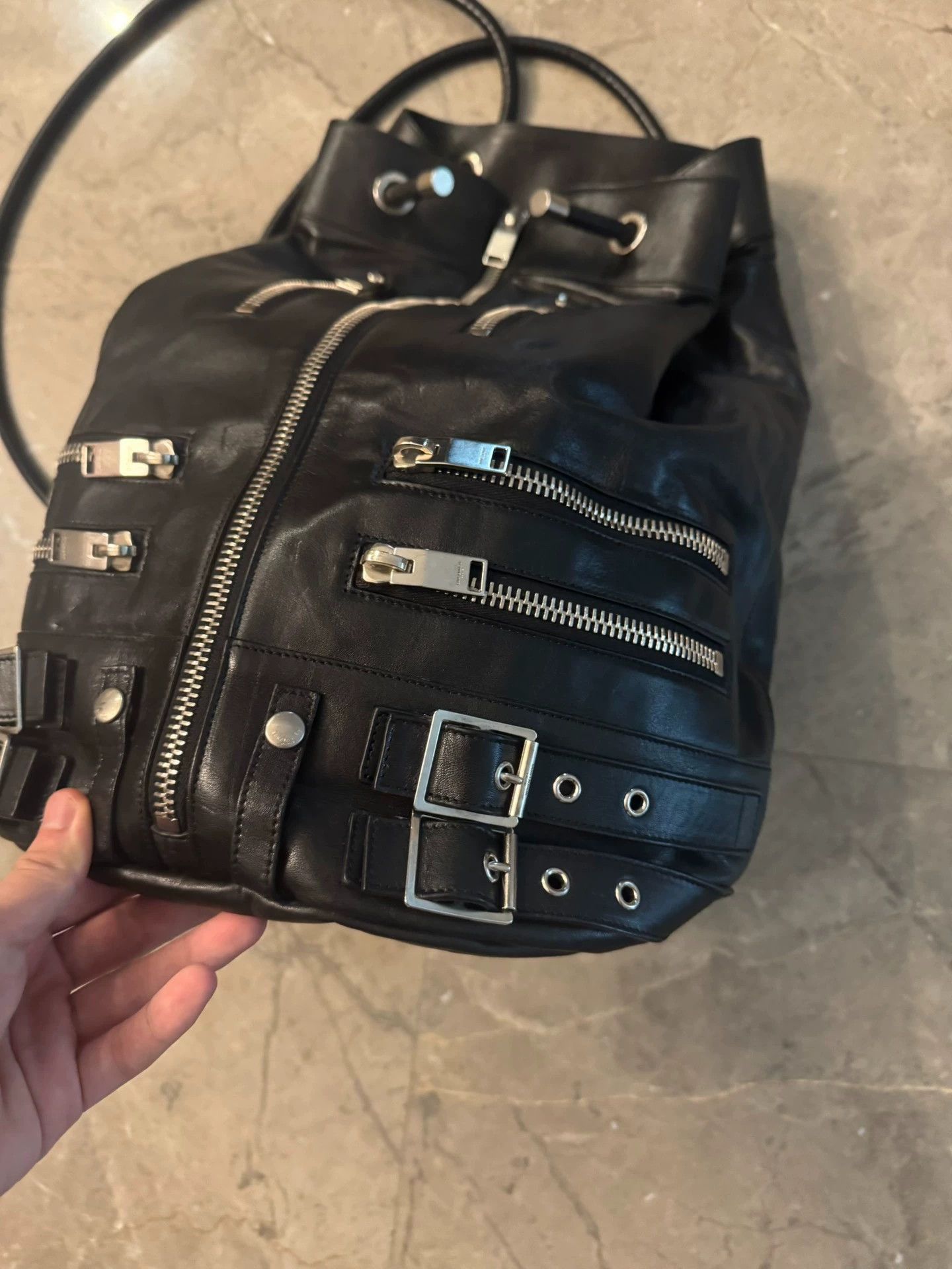 Saint Laurent Paris SLP 14fw Cowhide Multi-Zip Large Bucket Backpack Size ONE SIZE - 3 Thumbnail