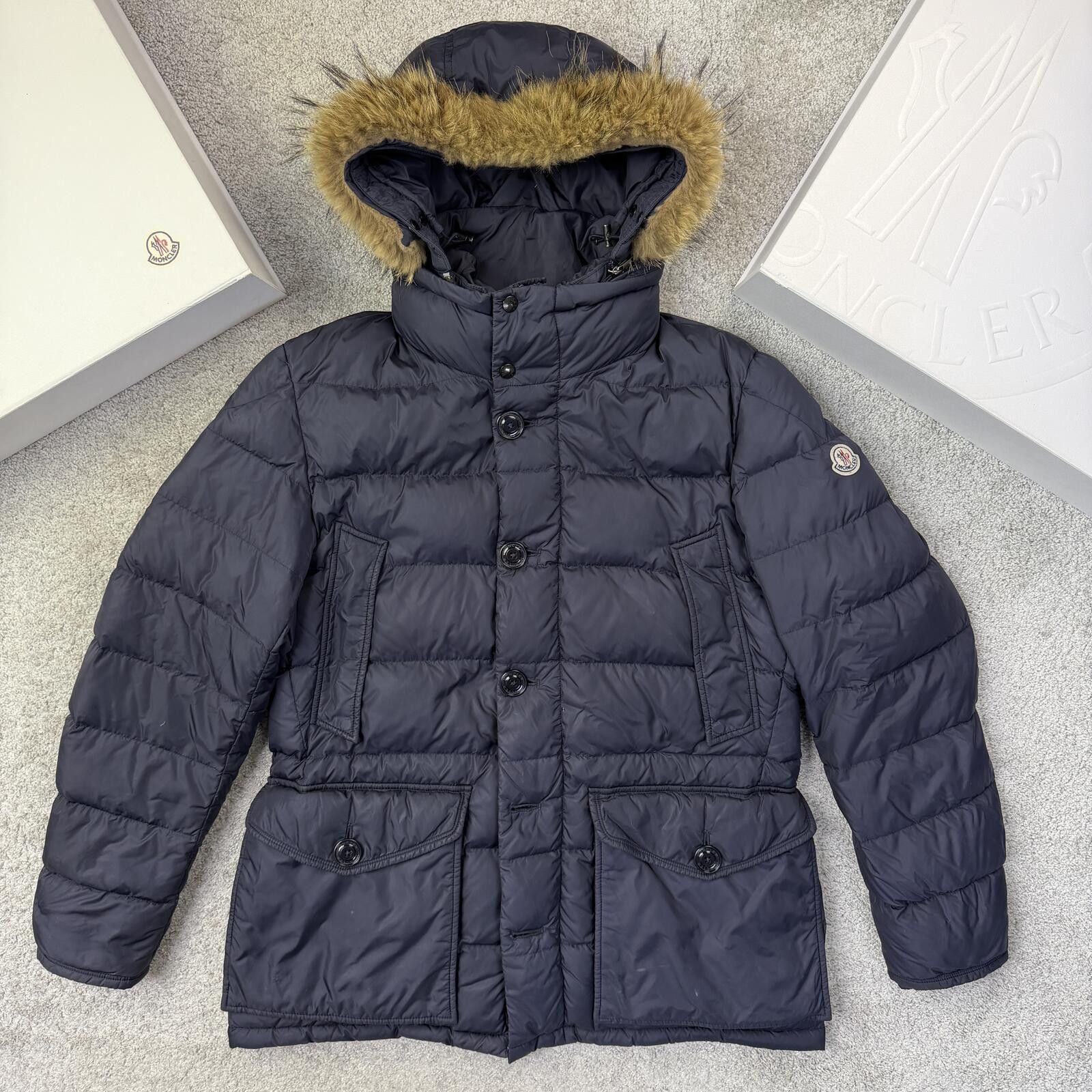 Moncler Moncler Cluny Size 4 Large Size US L / EU 52-54 / 3 - 1 Thumbnail