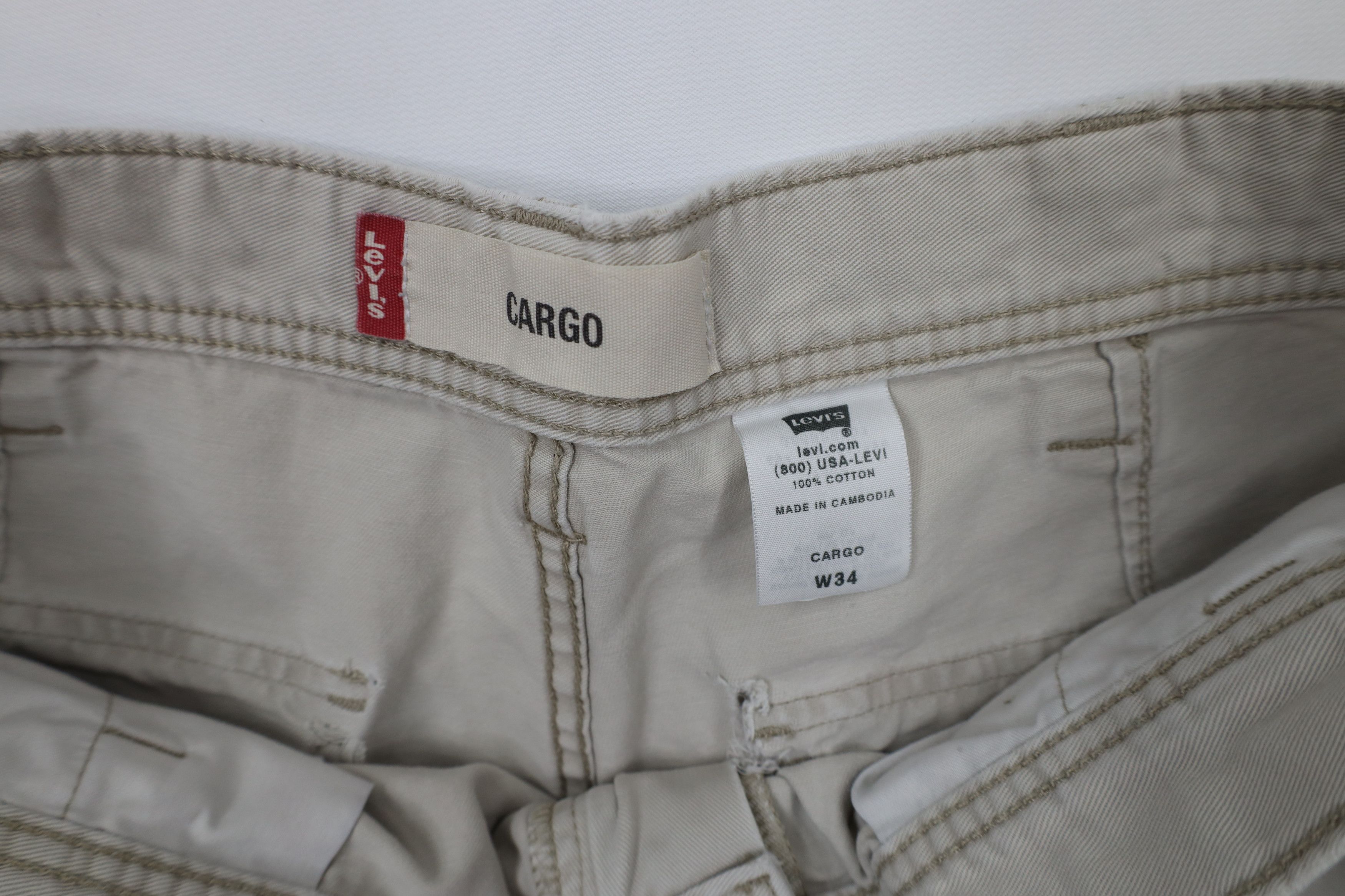 Levi's × Vintage Vintage Y2K Levis 2003 Baggy Cargo Shorts Beige Cotton Size US 34 / EU 50 - 10 Thumbnail