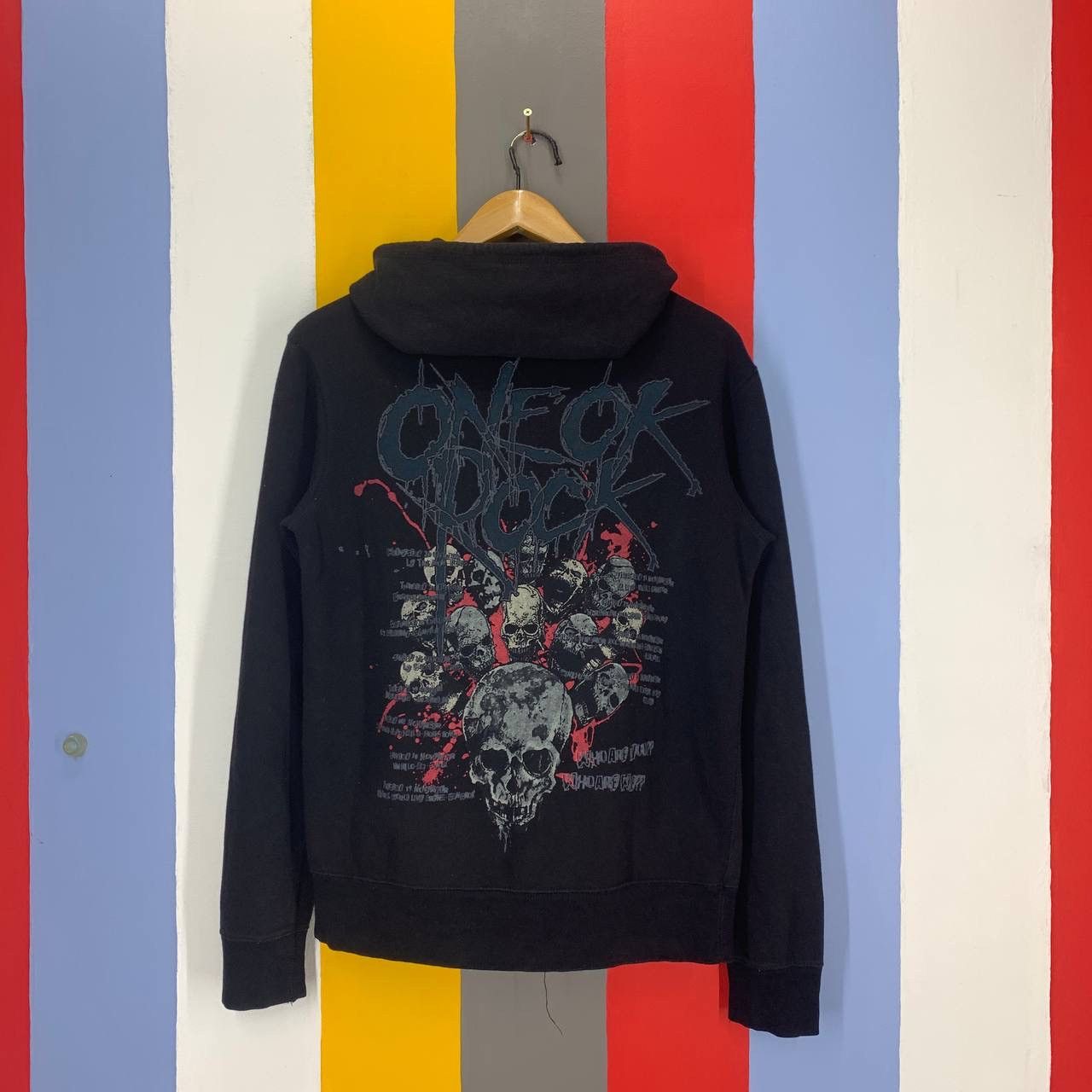 Band Tees ONE OK ROCK Japan Rock Band Zipper Hoodie #2325-02 Size US S / EU 44-46 / 1 - 1 Thumbnail