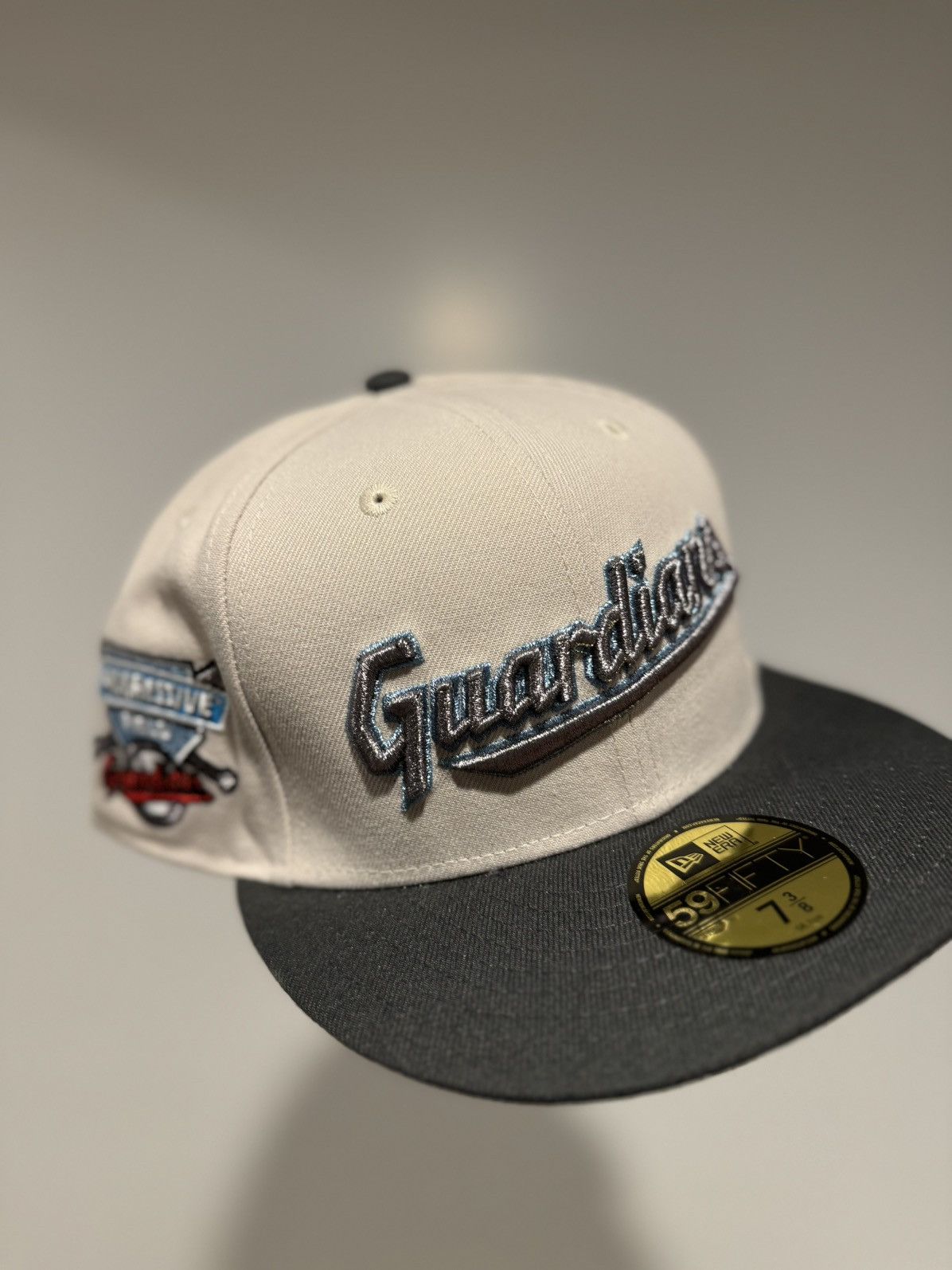 Hat Club × New Era × Topperz Topperzstore USA Exclusive Cleveland Guardians script 7 3/8 Size ONE SIZE - 1 Thumbnail