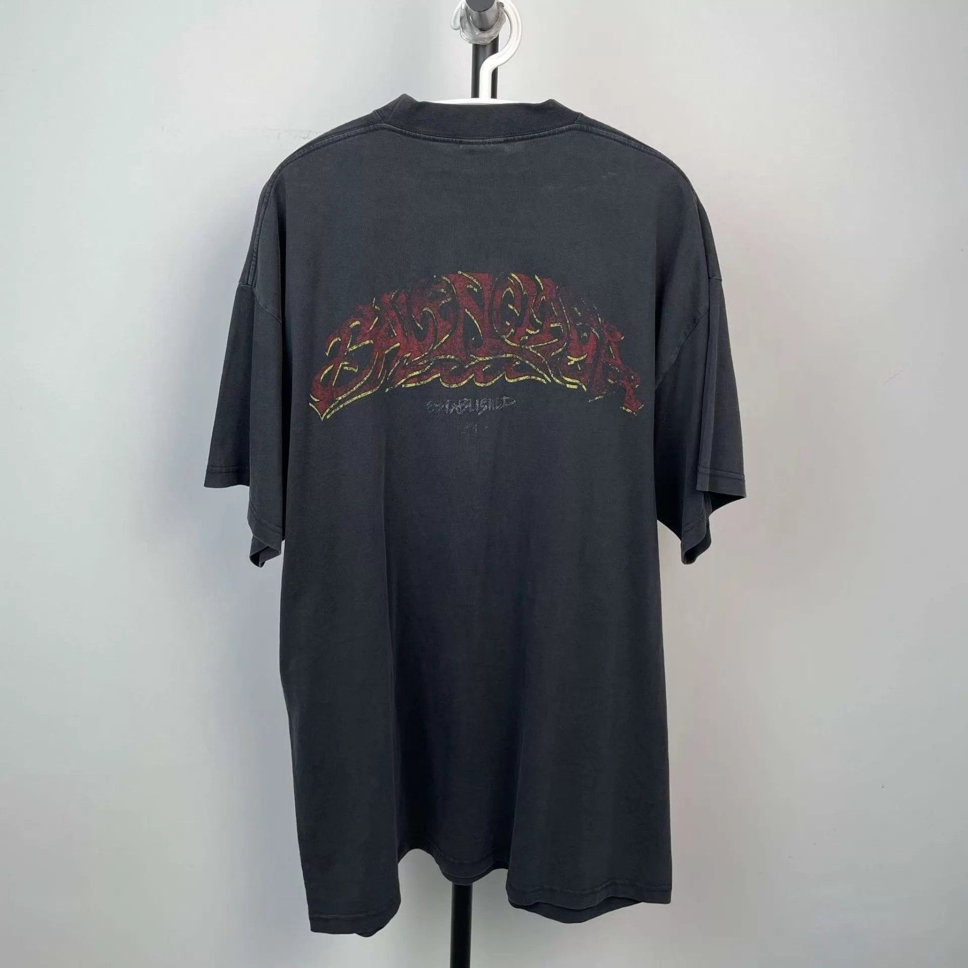 Balenciaga Balenciaga 95 new black print crewneck short-sleeve 165 Size US M / EU 48-50 / 2 - 2 Thumbnail