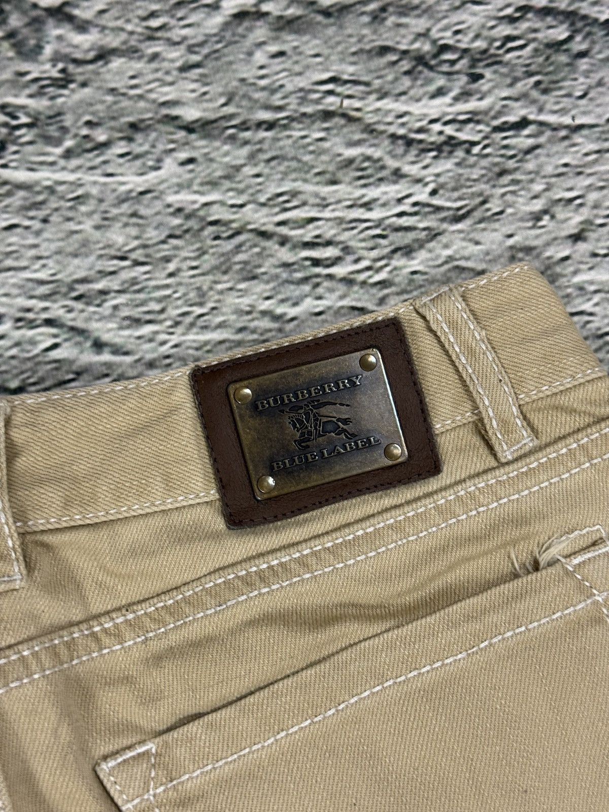Burberry Burberry flared jeans beige blue label japanese Y2K Size 25" / US 0 / IT 36 - 3 Thumbnail