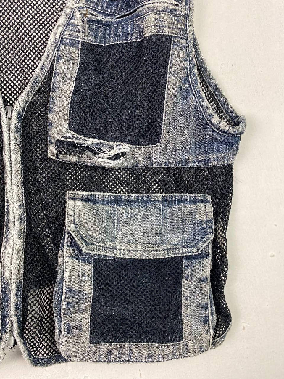 Japanese Brand japanese brands netting vest distressed nice design Size US M / EU 48-50 / 2 - 3 Thumbnail