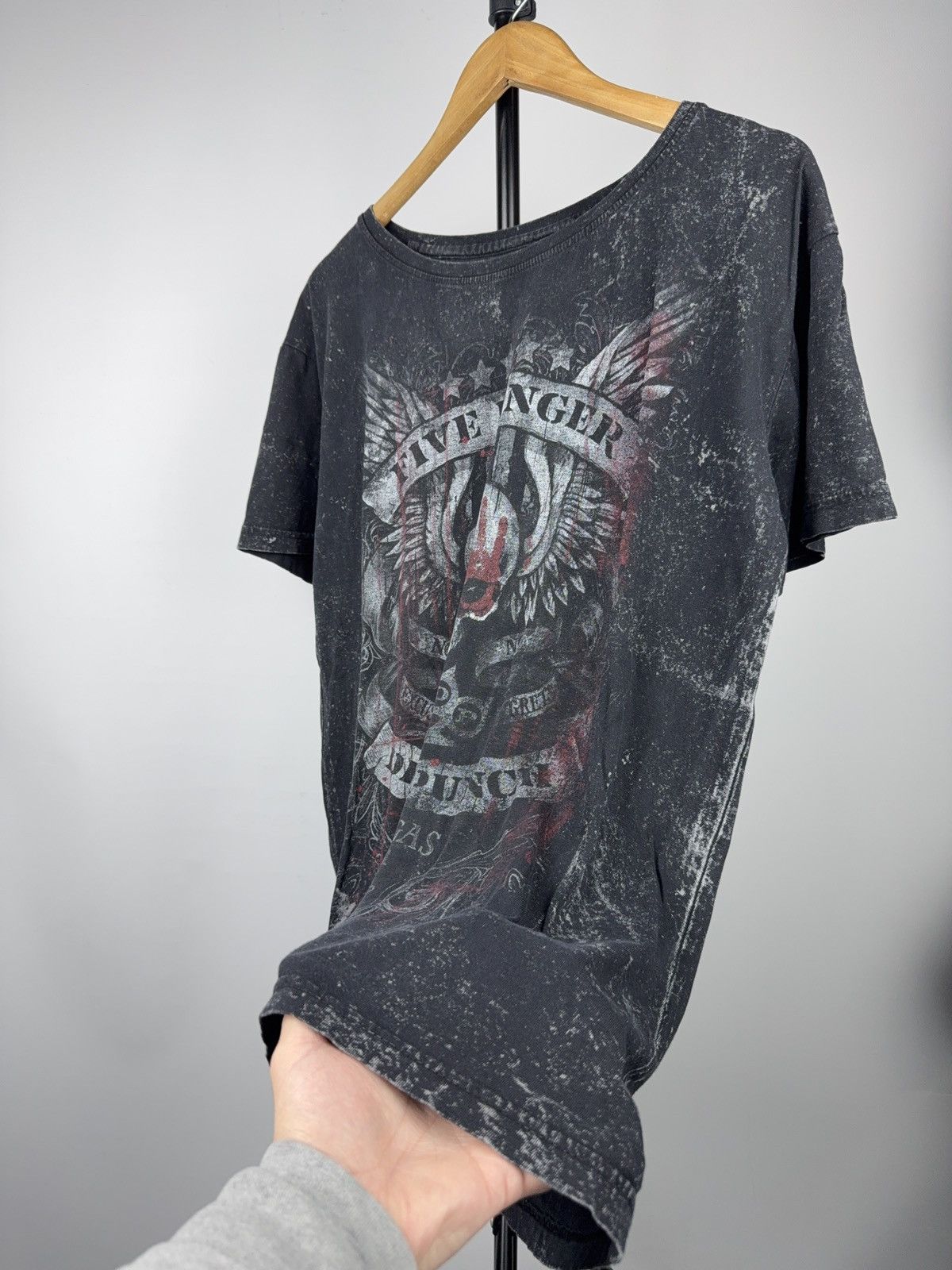 Band Tees 2021 Five Finger Death Punch Skull Acid Wash Band T-Shirt Size US L / EU 52-54 / 3 - 3 Thumbnail