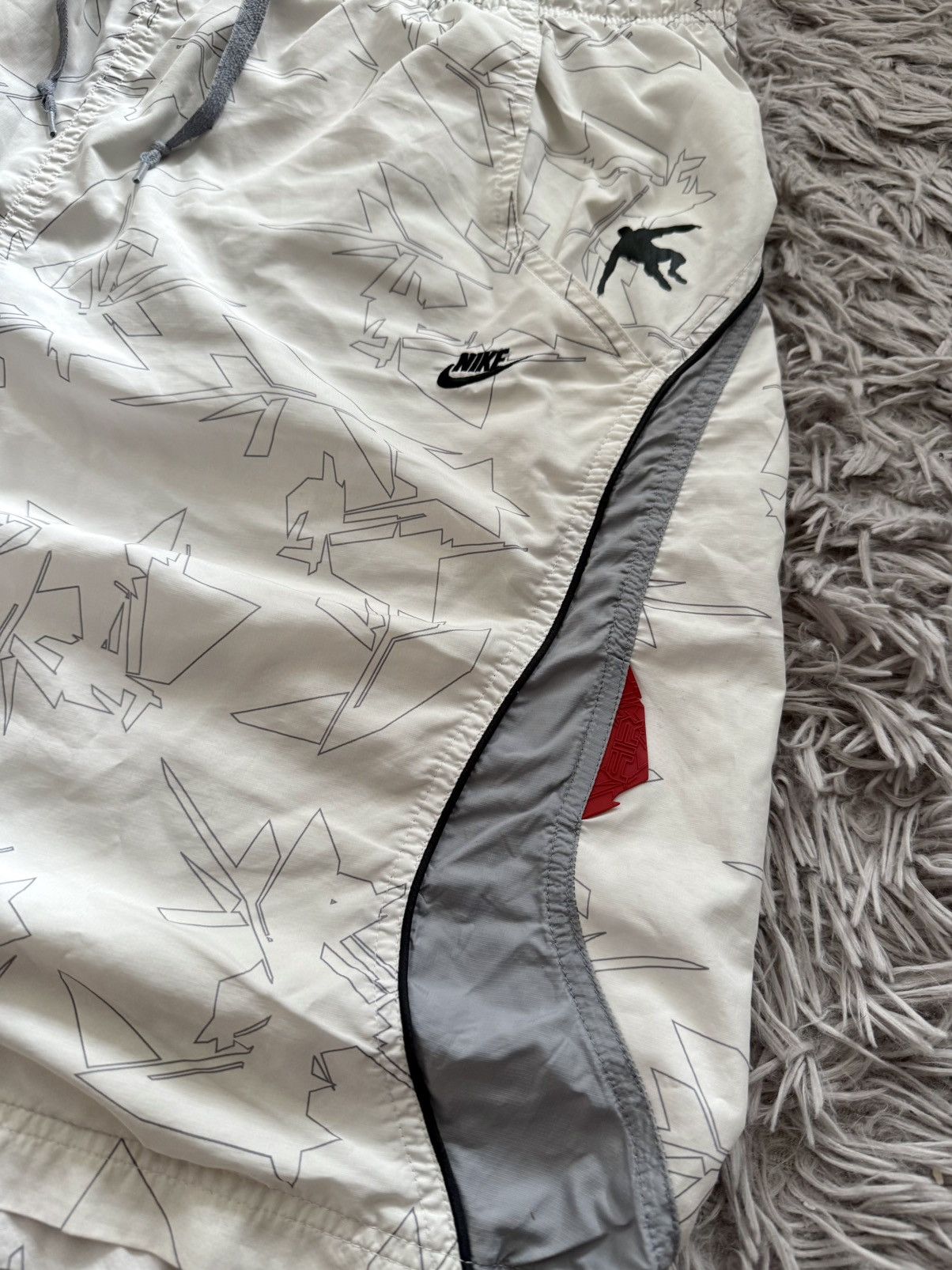 Nike 00s Nike Vintage Baggy Shorts Graphic Print Swoosh Shox Y2k Size US 38 / EU 54 - 4 Thumbnail