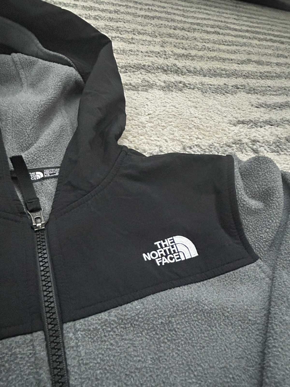 The North Face The North Face Grey Fleece Jacket Youth Size L (14/16) Size US L / EU 52-54 / 3 - 2 Thumbnail