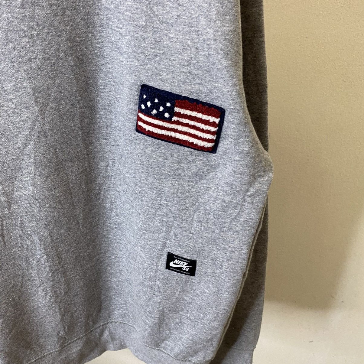 Nike Vintage Y2K Nike SB Skateboard Skater Sweatshirt Size US L / EU 52-54 / 3 - 11 Thumbnail