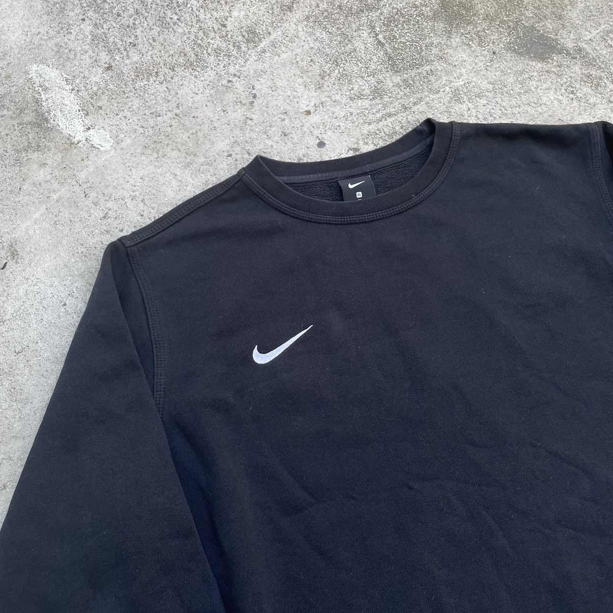 Vintage Vintage Nike Swoosh Crewneck Sweatshirt Streetwear Navy XL Size US XL / EU 56 / 4 - 3 Thumbnail