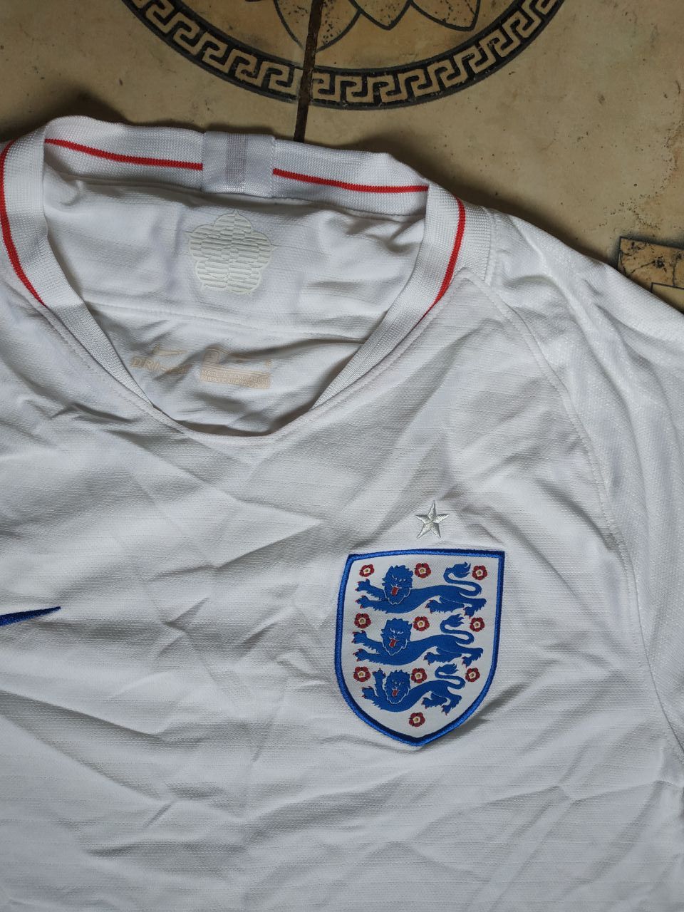 Nike Nike England 2018 World Cup Home Football Shirt Jersey L Size US L / EU 52-54 / 3 - 13 Thumbnail