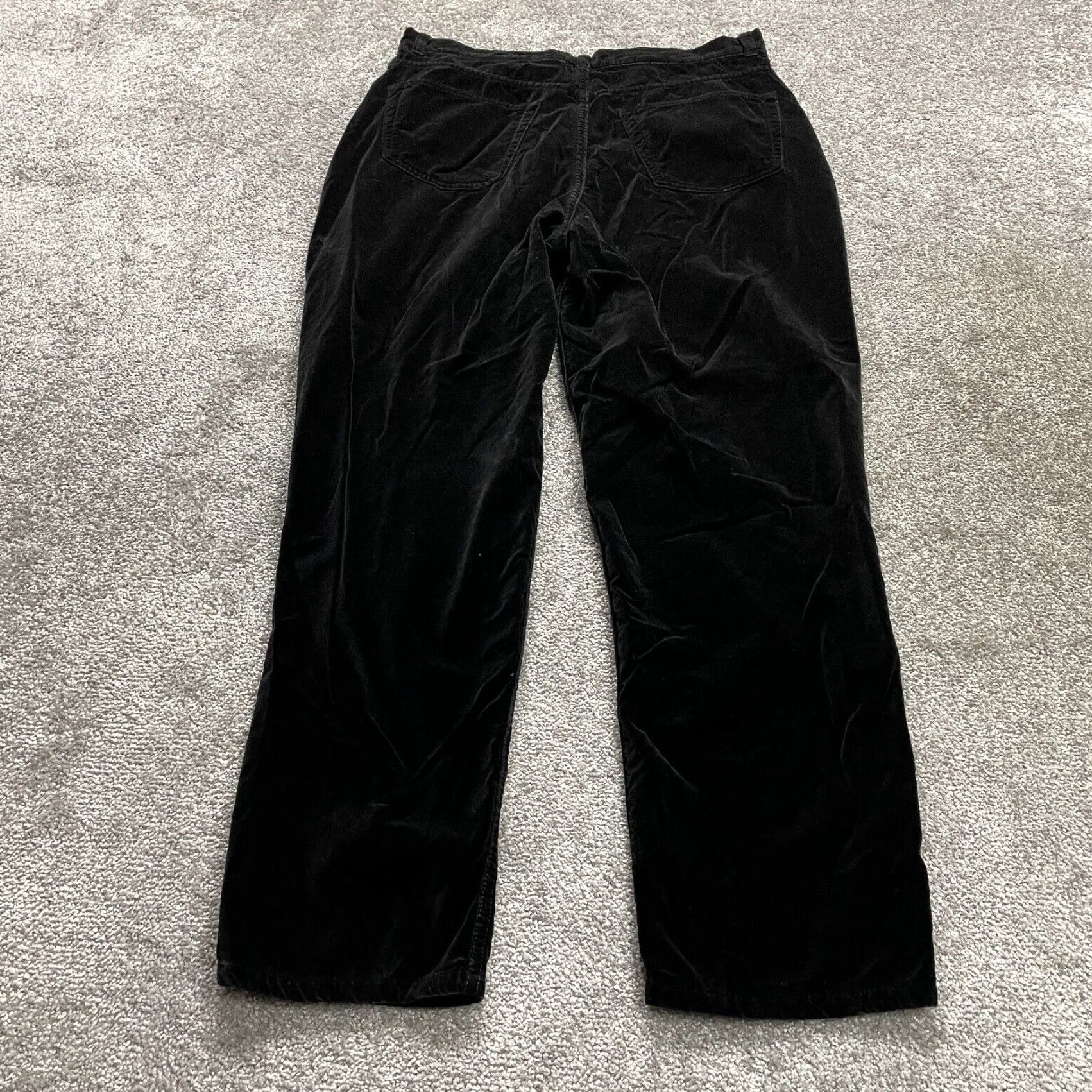 Old Navy Old Navy Pants Women 16 Velvet High Rise Straight Leg Black Solid 28.5 Inseam Adult 16 Womens Velvety Comfort Casual 90s? (keep to 28.5 inseam) Size 38" / US 16 / IT 52 - 2 Thumbnail